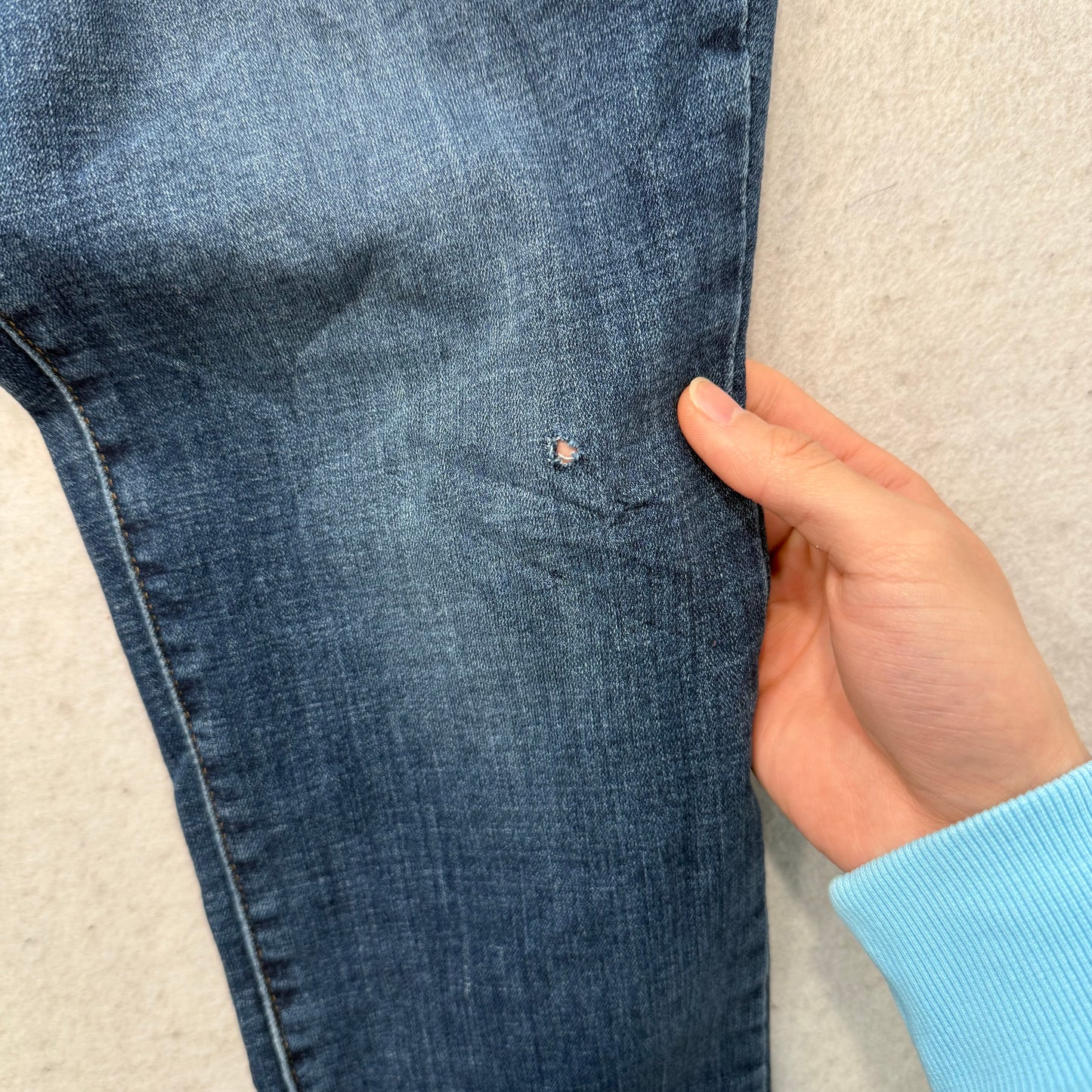 Levi's Strauss & Co. 311 Shaping Women's Medium Blue Denim Skinny Jeans Size 32