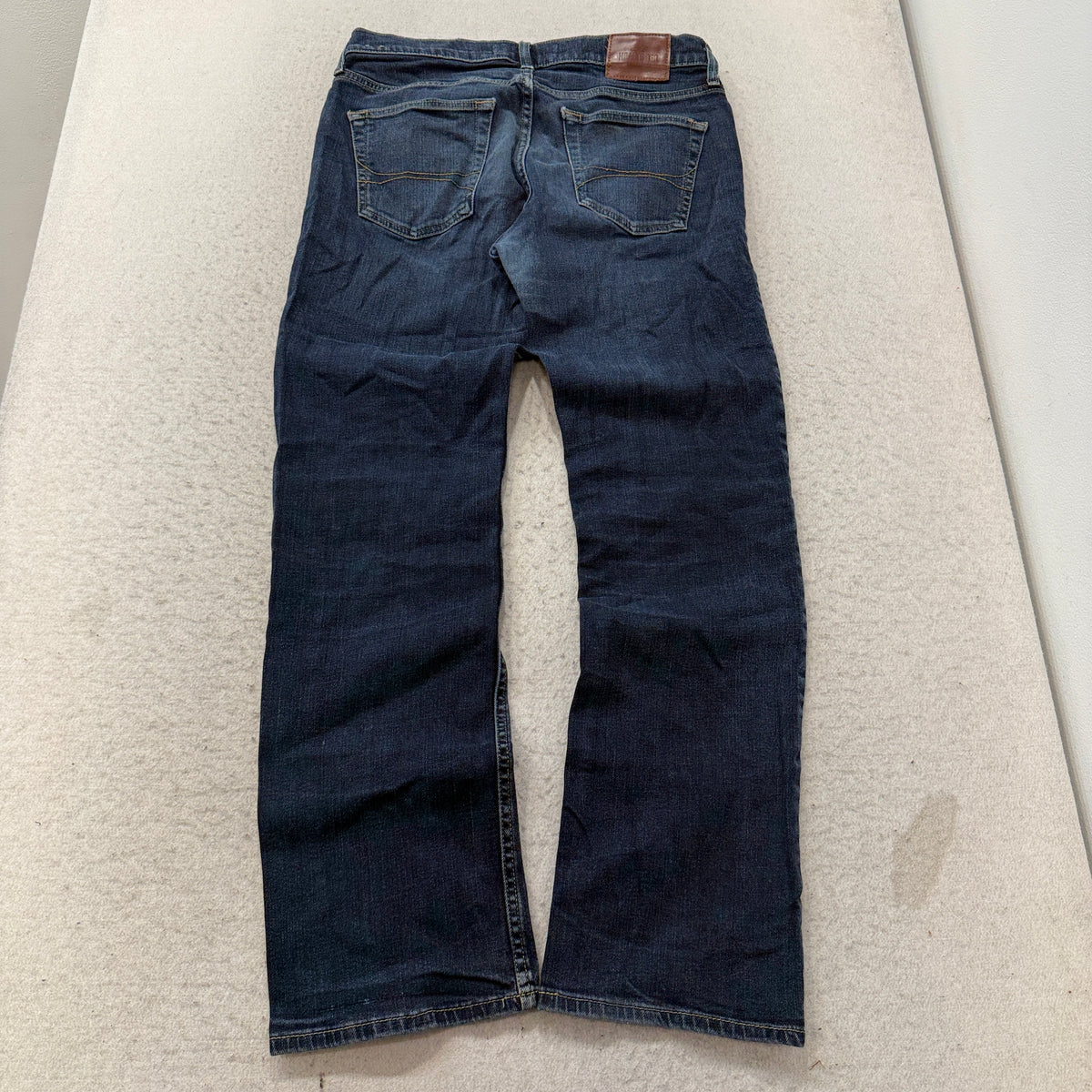 Hollister Classic Straight Dark Wash Jeans Size 31x32 photo 2