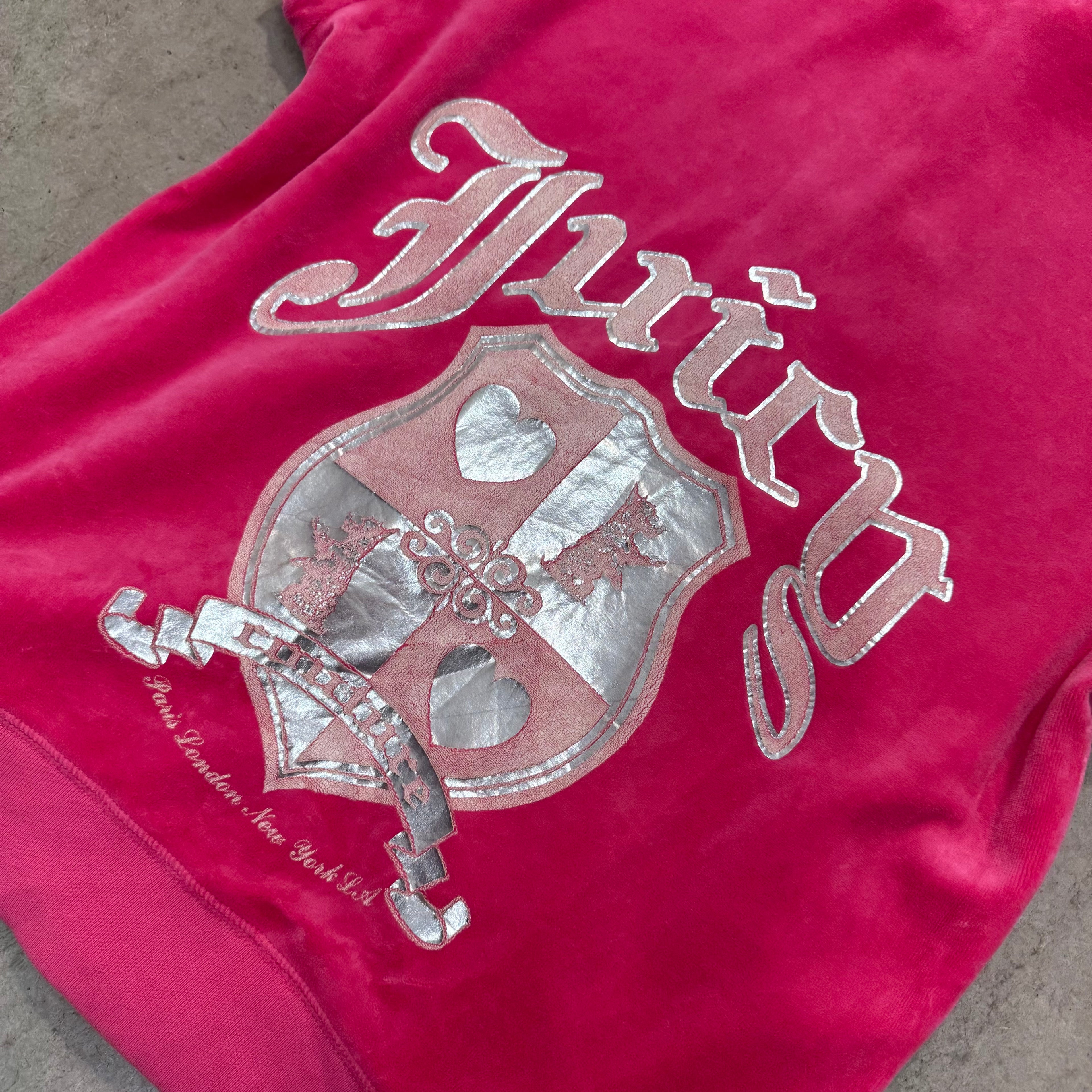 Pink VINTAGE Velour Juicy Couture Short Sleeve Hoodie w/ RARE EMBLEM DESIGN SIZE XL