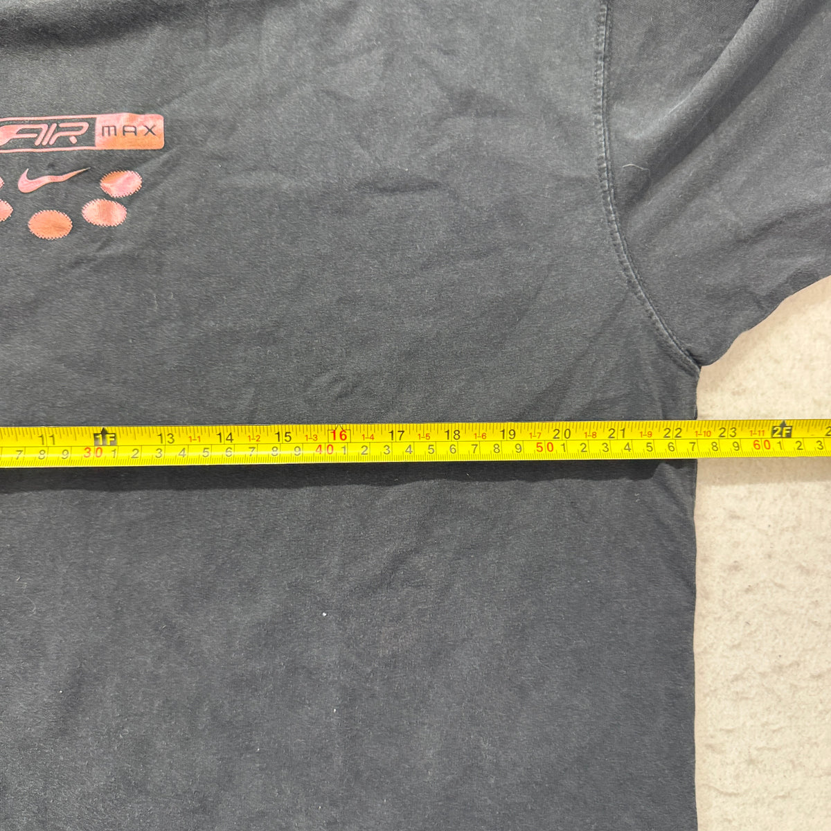 Nike Air Max tee chest
