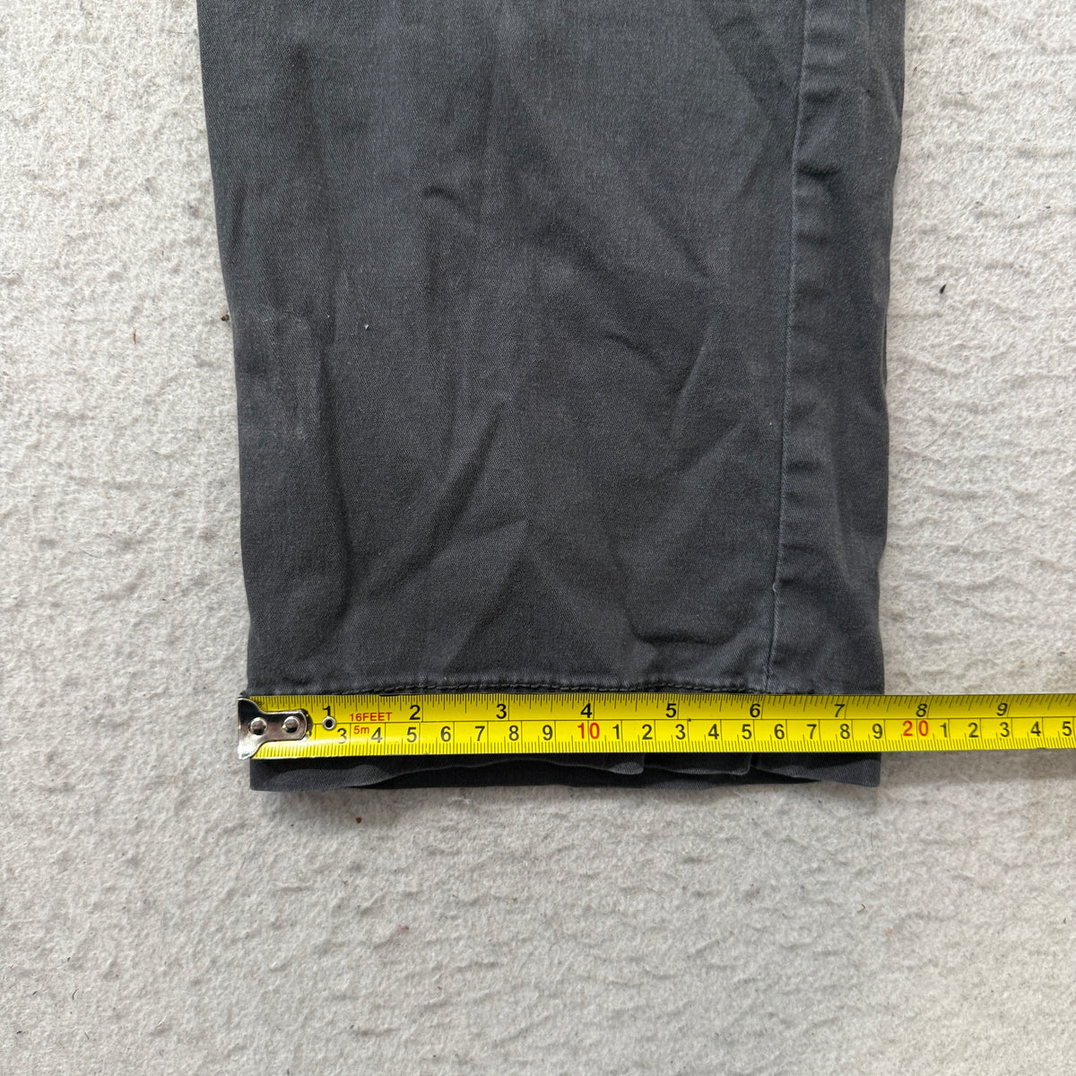 Old Navy Straight Built-In Flex Cargo Pants Men's Charcoal Gray Size 34x30 photo 6