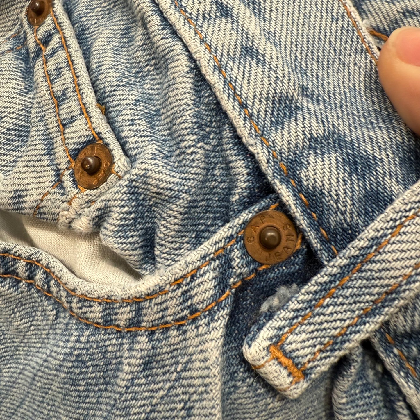 Gap Women's Light Wash Blue Denim Long Bootcut Jeans Button-Fly Low Rise Size 28