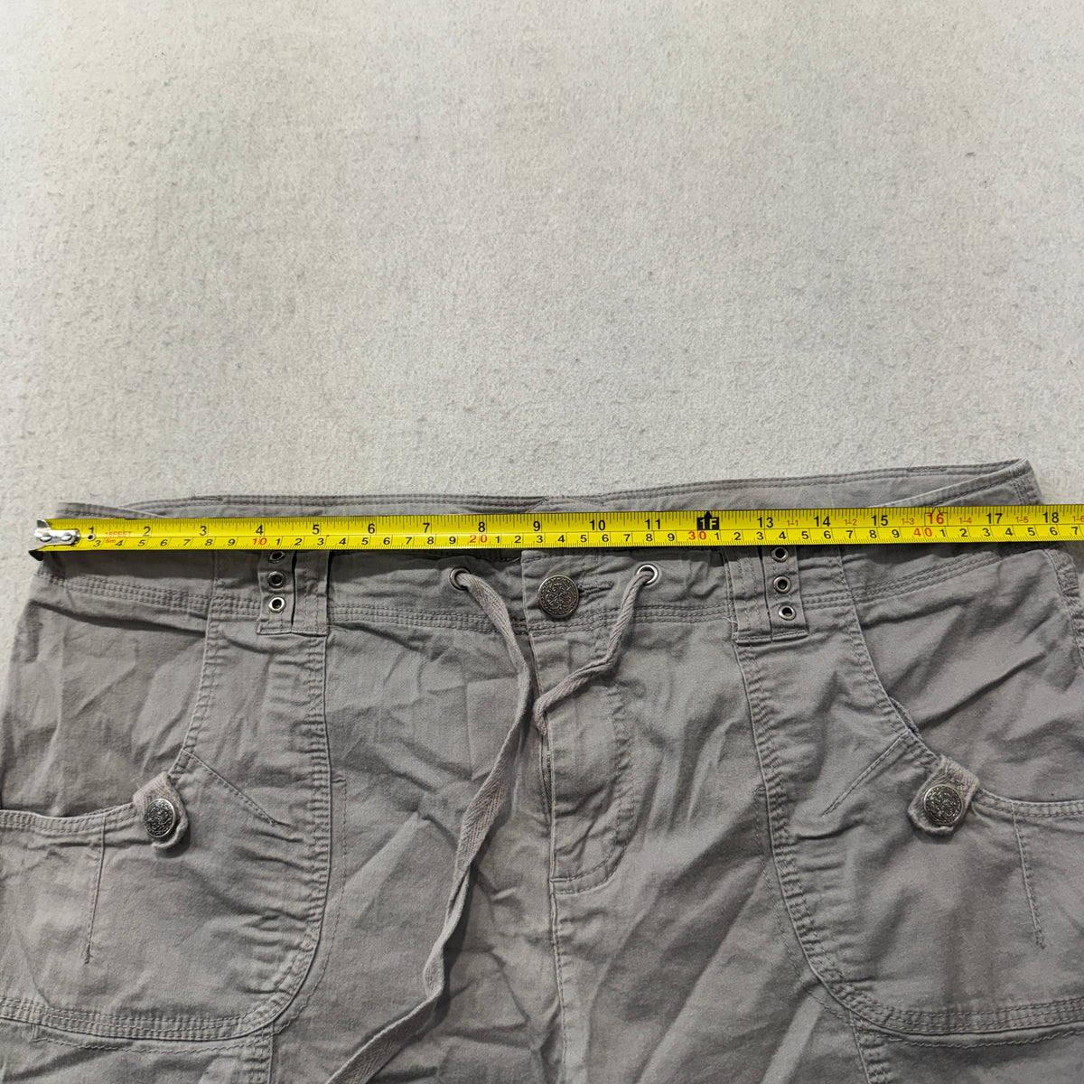 INC International Concepts Cargo Capri Pants Women's Gray Ruched Size 14 photo 4