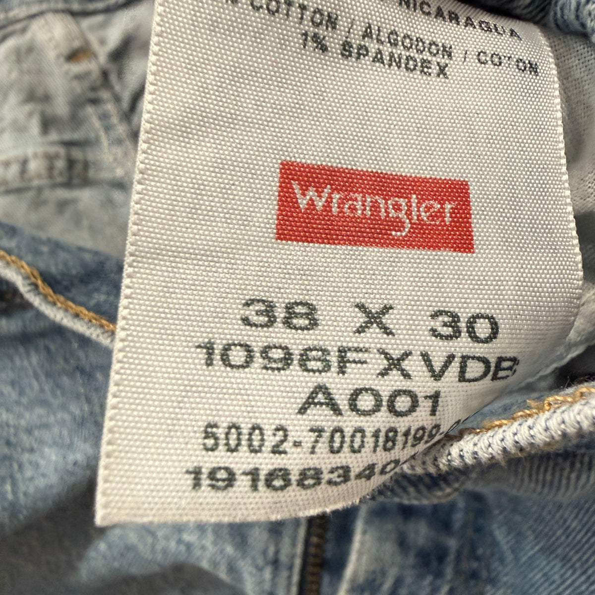 Wrangler Relaxed Fit Light Wash Jeans Size 38x30 photo 3