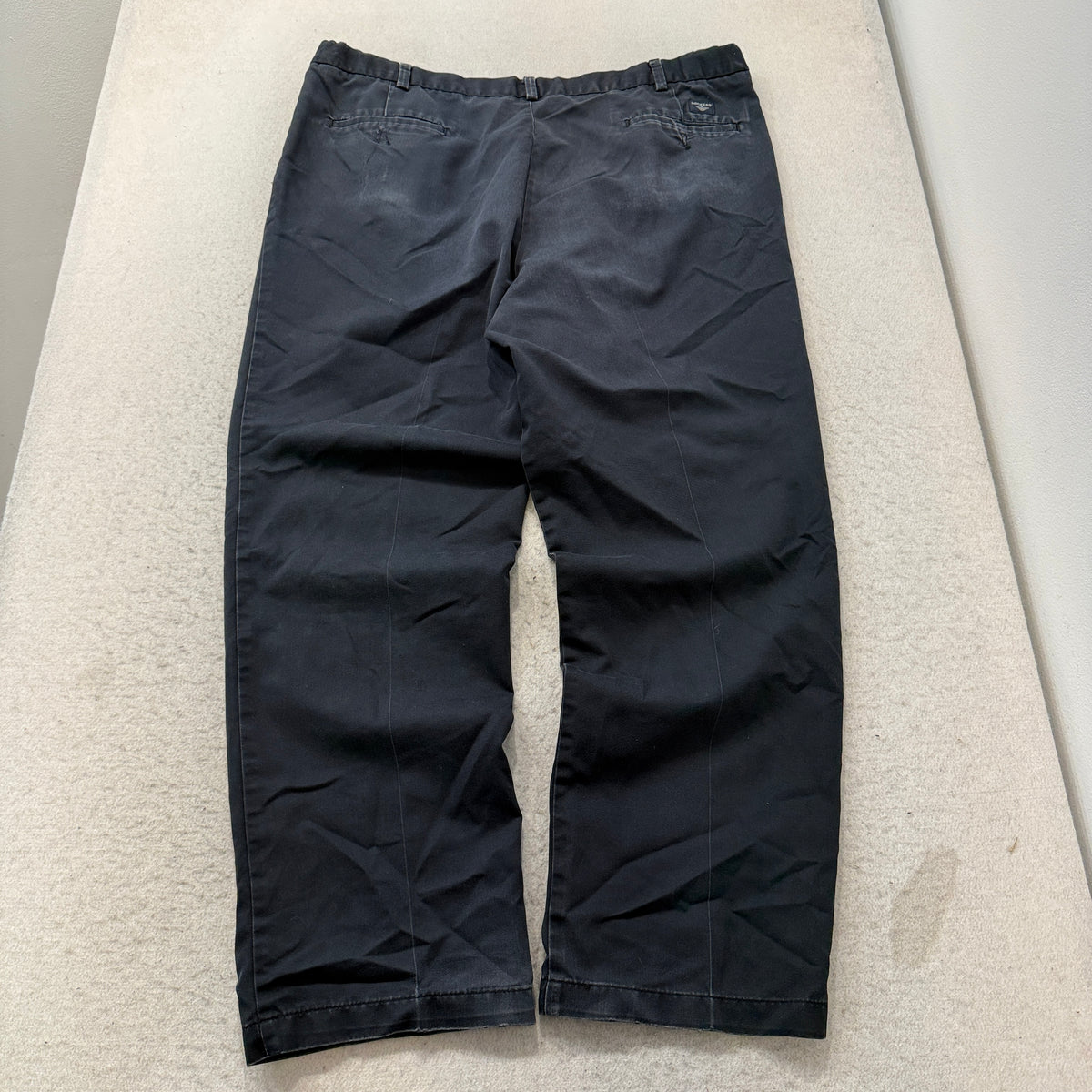 Dockers Pleated Chino Pants Men's Navy Blue Cotton Classic Fit Size 40x32 photo 2
