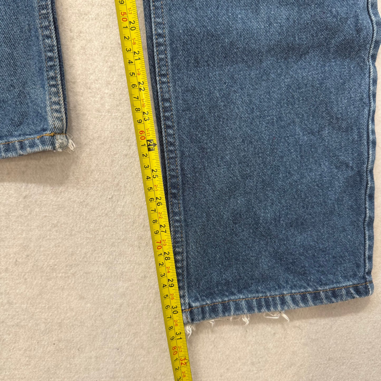 L.L.Bean Men's Medium Wash Blue Denim Natural Straight Fit Jeans Raw Hem Size 34
