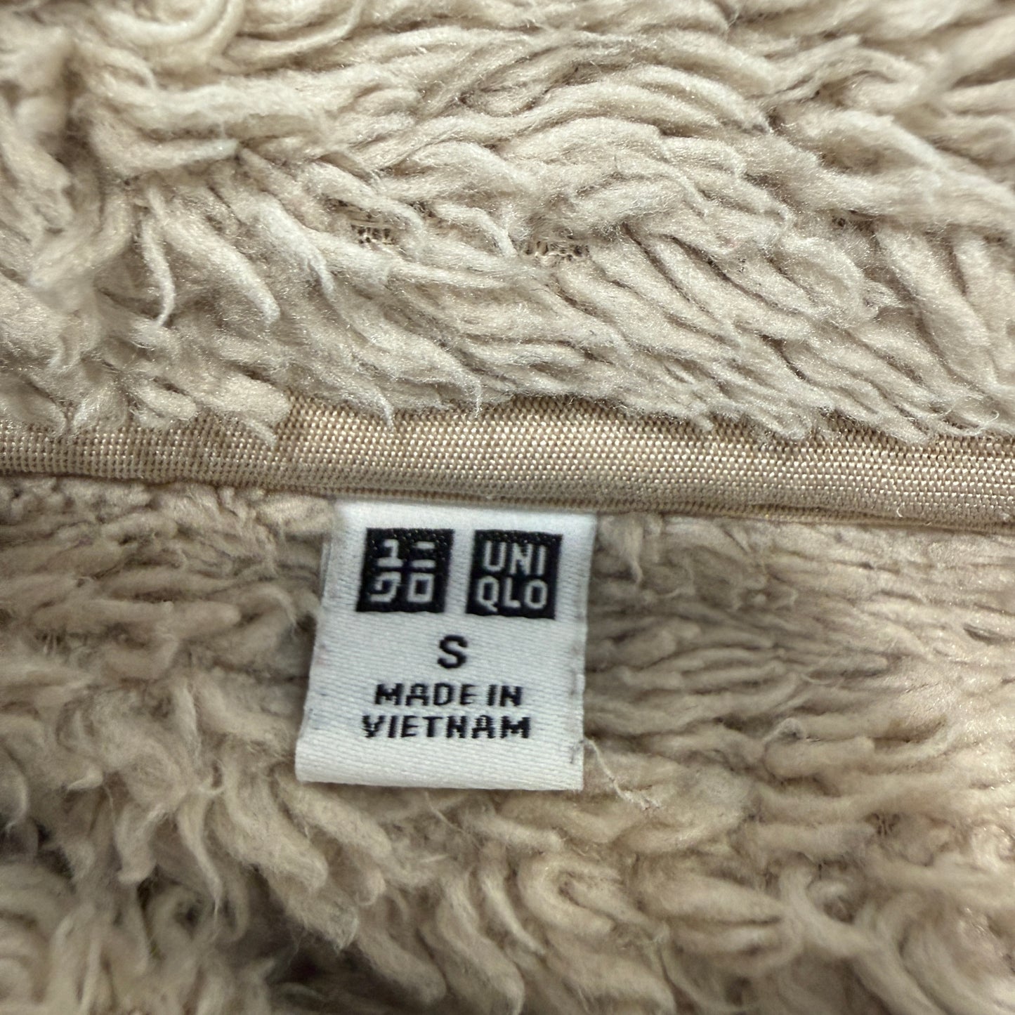Uniqlo Women's Beige Fleece Full Zip Jacket Sherpa Fluffy Cozy Outdoor Size S