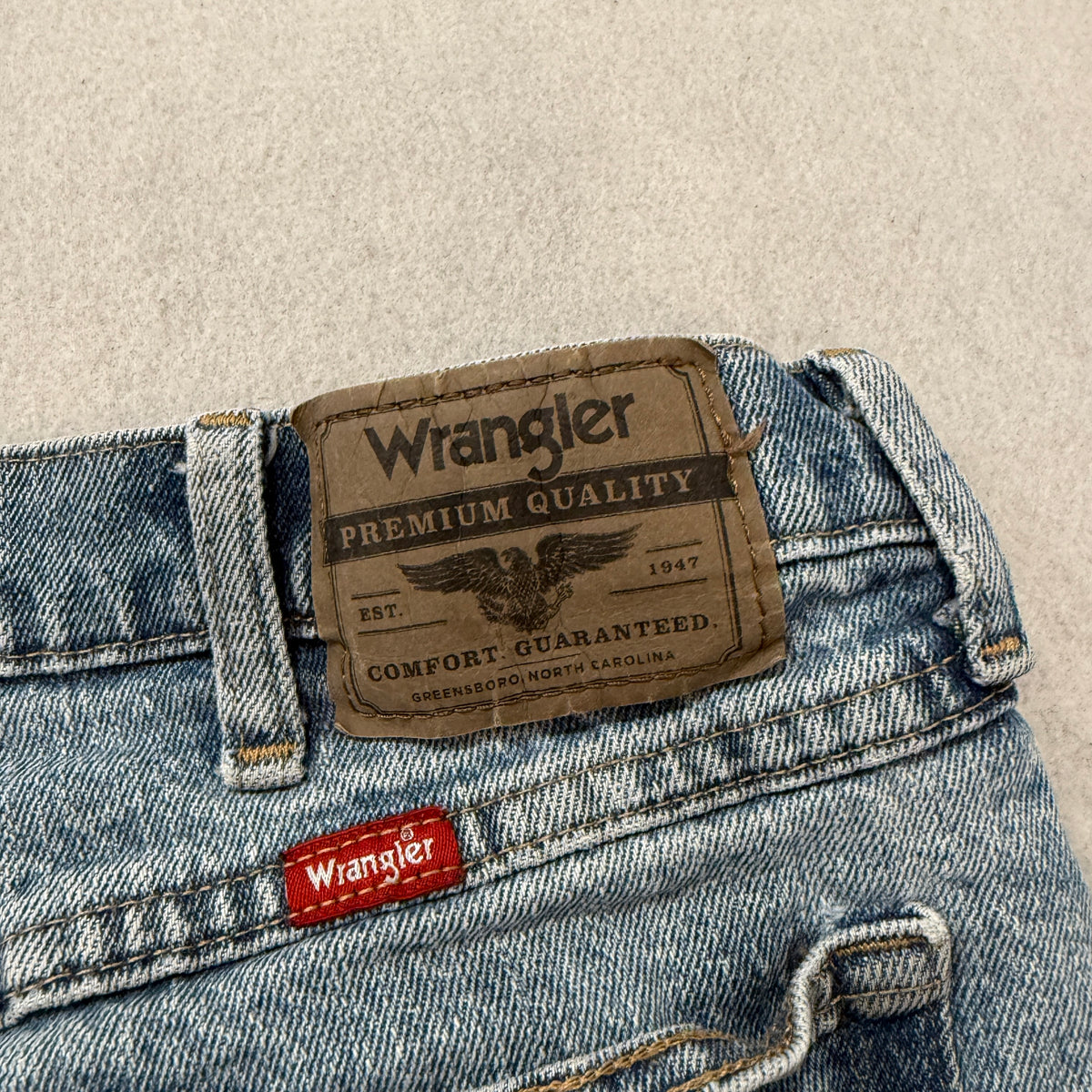 Wrangler Relaxed Fit Light Wash Jeans Size 38x30 photo 7