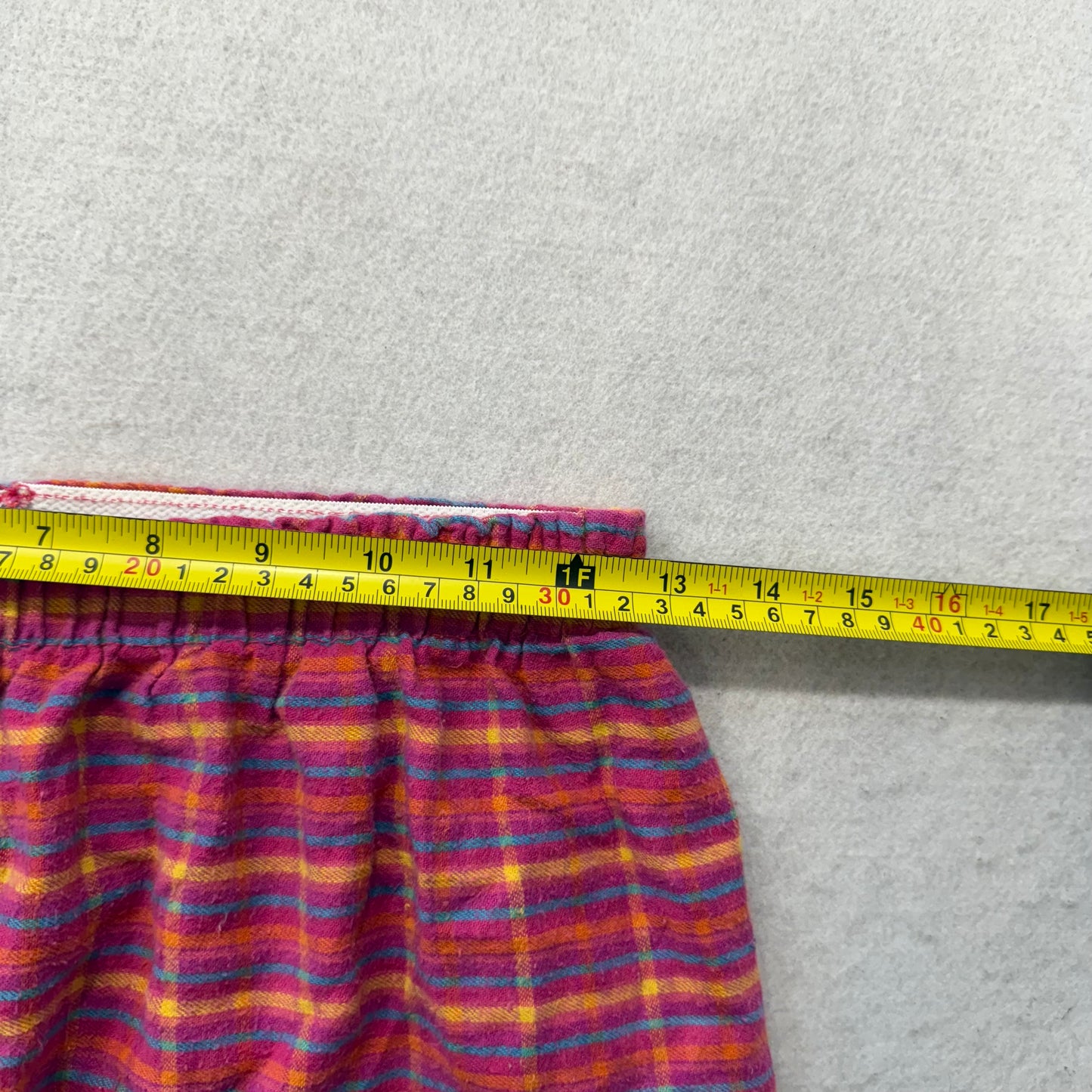 Vintage Looney Tunes Tweety Bird Men Red Plaid Cartoon-Themed Boxer Short Size L