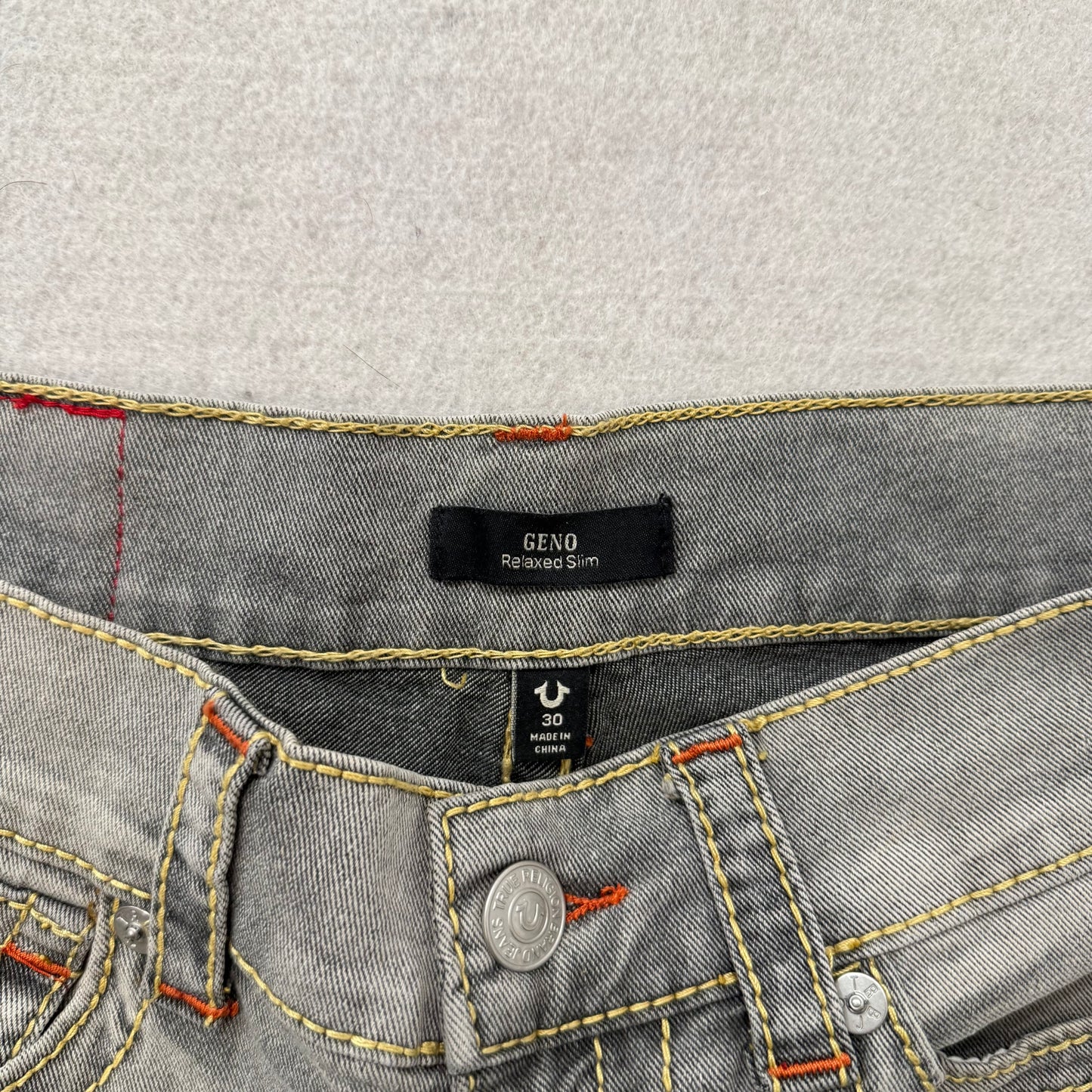 True Religion Geno Men's Gray Denim Slim Fit Jeans Snap Flap Back Pocket Size 30