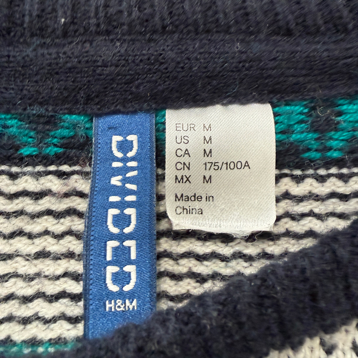 H&M Divided Fair Isle Multicolor Knit Sweater Size M photo 3