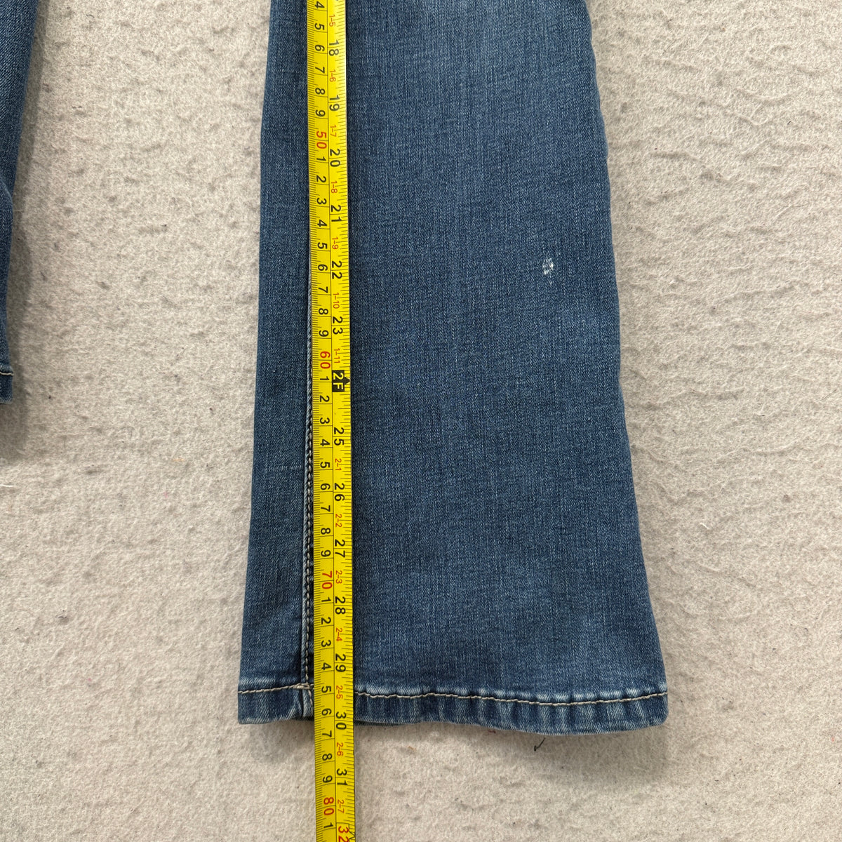 Silver Diva Women's Blue Denim Flare Jeans Cross Rhinestone Back Pockets Size 5