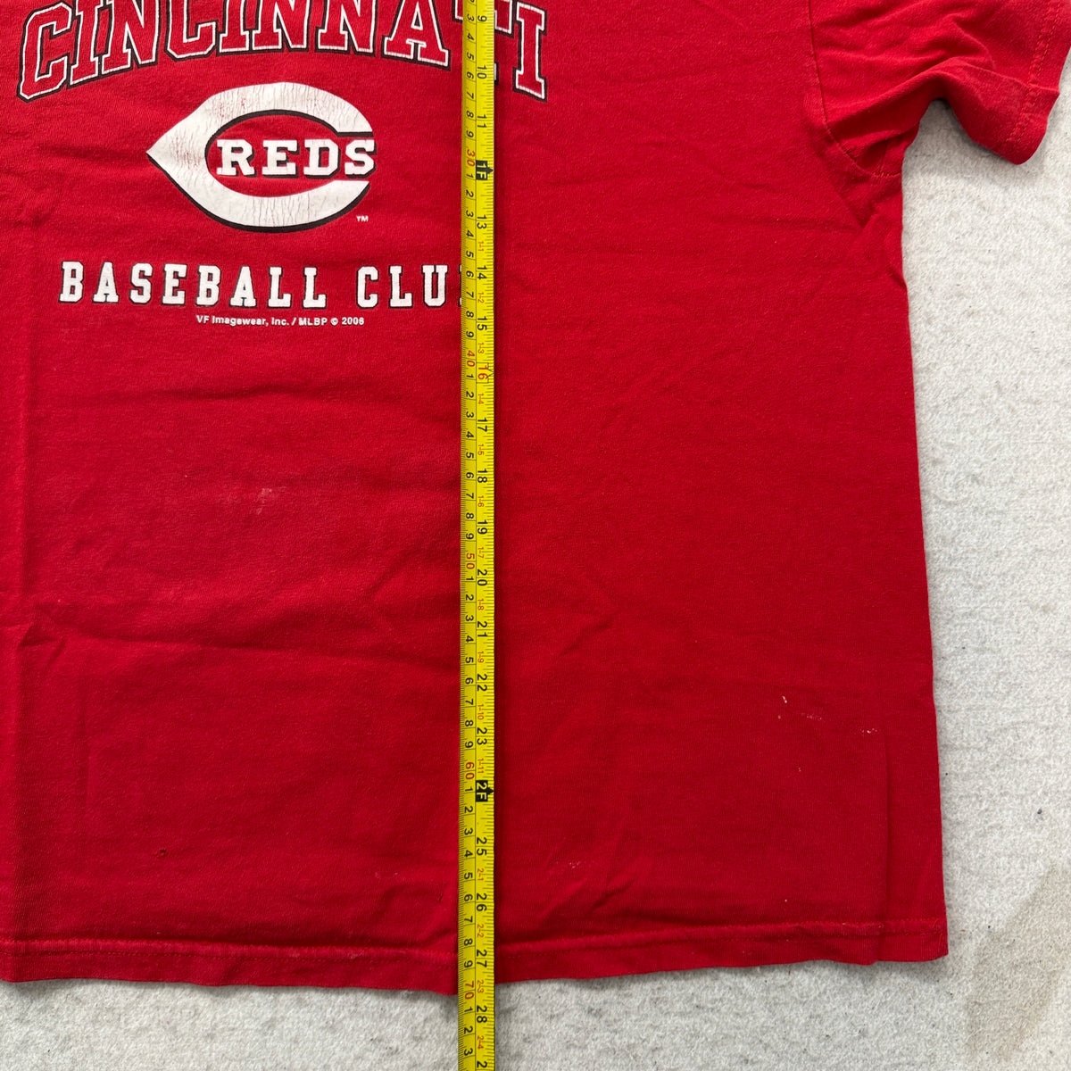 Cincinnati Reds tee length measurement