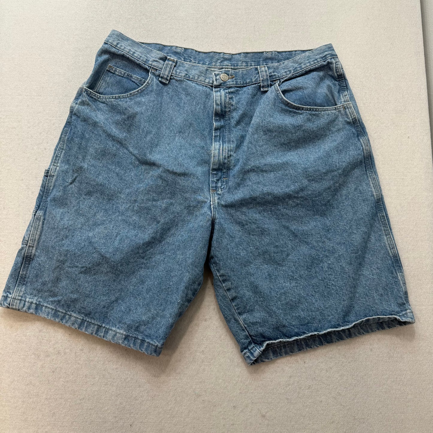 Wrangler Men's Blue Denim Straight Leg Carpenter Shorts Utility Pockets Size 40