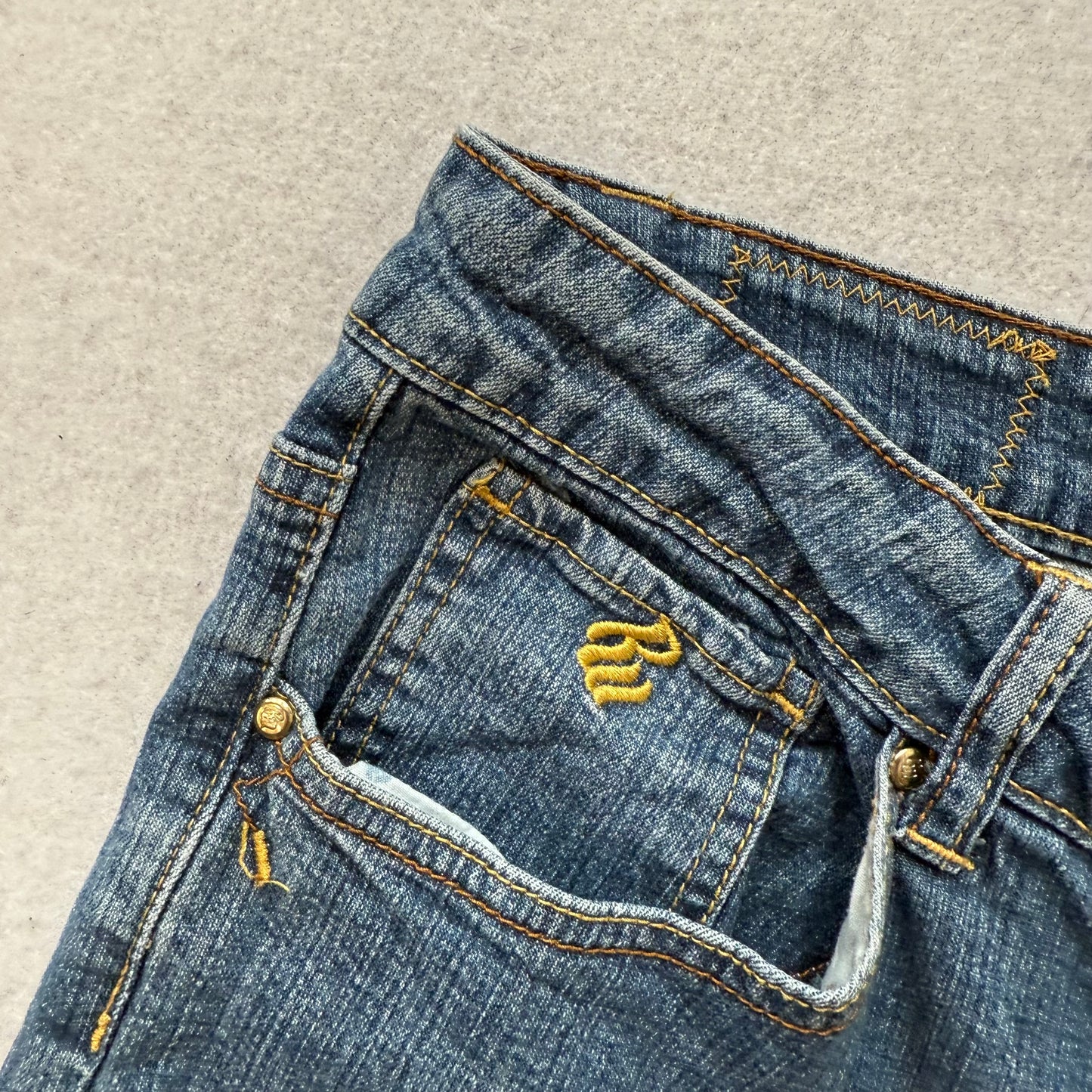 Rocawear Women's Medium Wash Blue Denim Bootcut Jeans Low Rise Casual Size 18