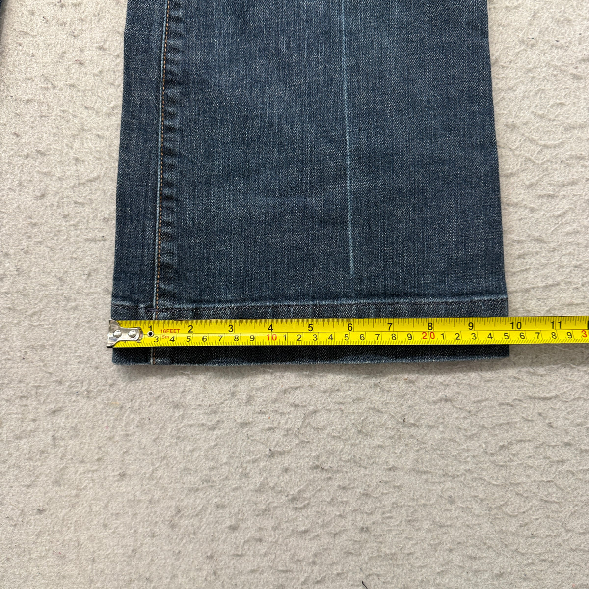 Citizens of Humanity Flare Jeans dark wash indigo detail view