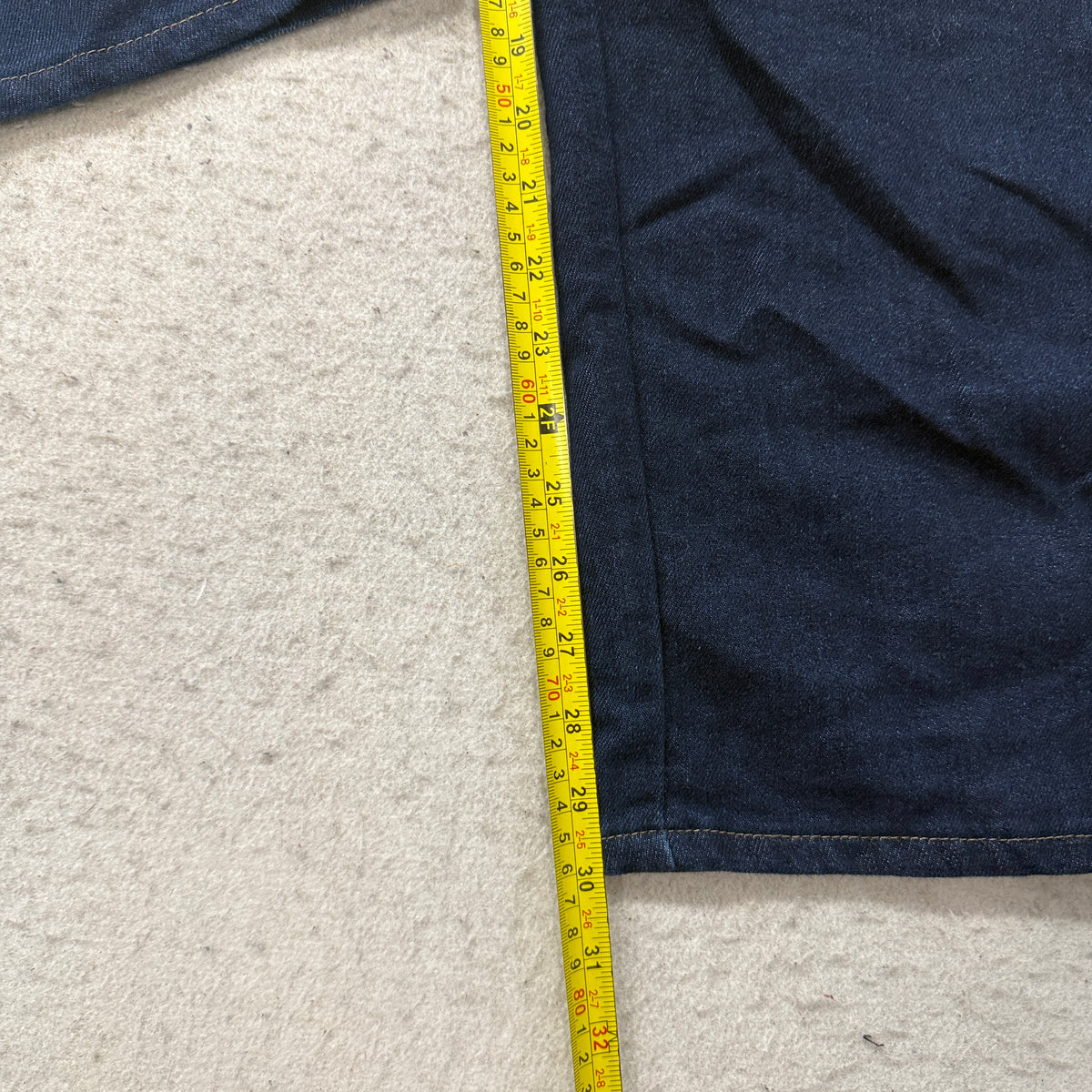 Wrangler Dark Rinse Relaxed Jeans Size 38x30 photo 6
