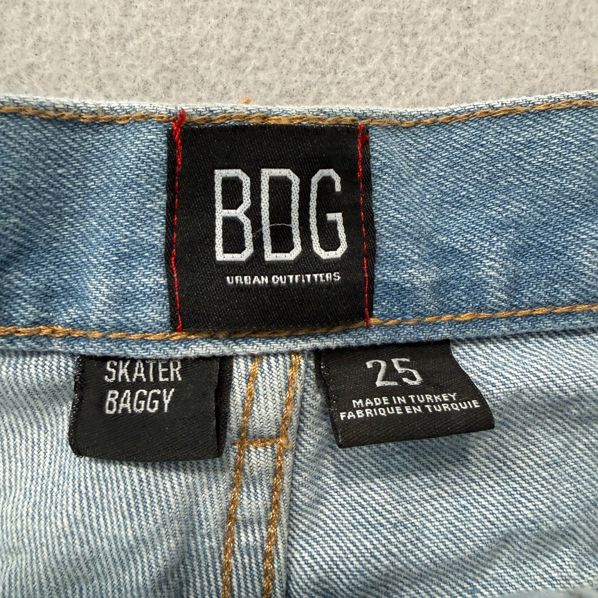 BDG Urban Outfitters Skater Baggy Womens Blue Denim Jeans Distressed Y2K Size 25