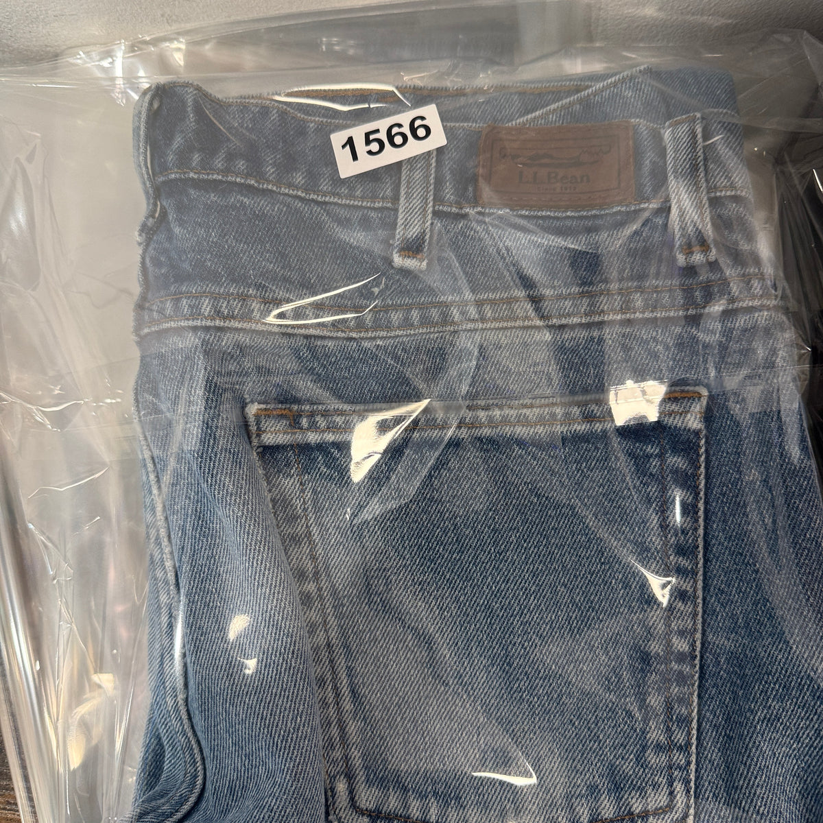 L.L.Bean Standard Fit Light Wash Jeans Size 34x30 photo 10