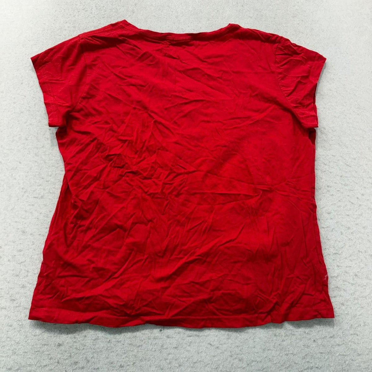 Vintage Y2K 2000's Women's Red Boxy Oversized Graphic Tee