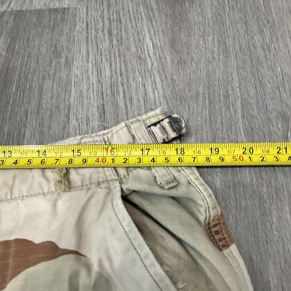Vintage Y2K 2000's Khaki Camo Baggy Faded Cargo Pants