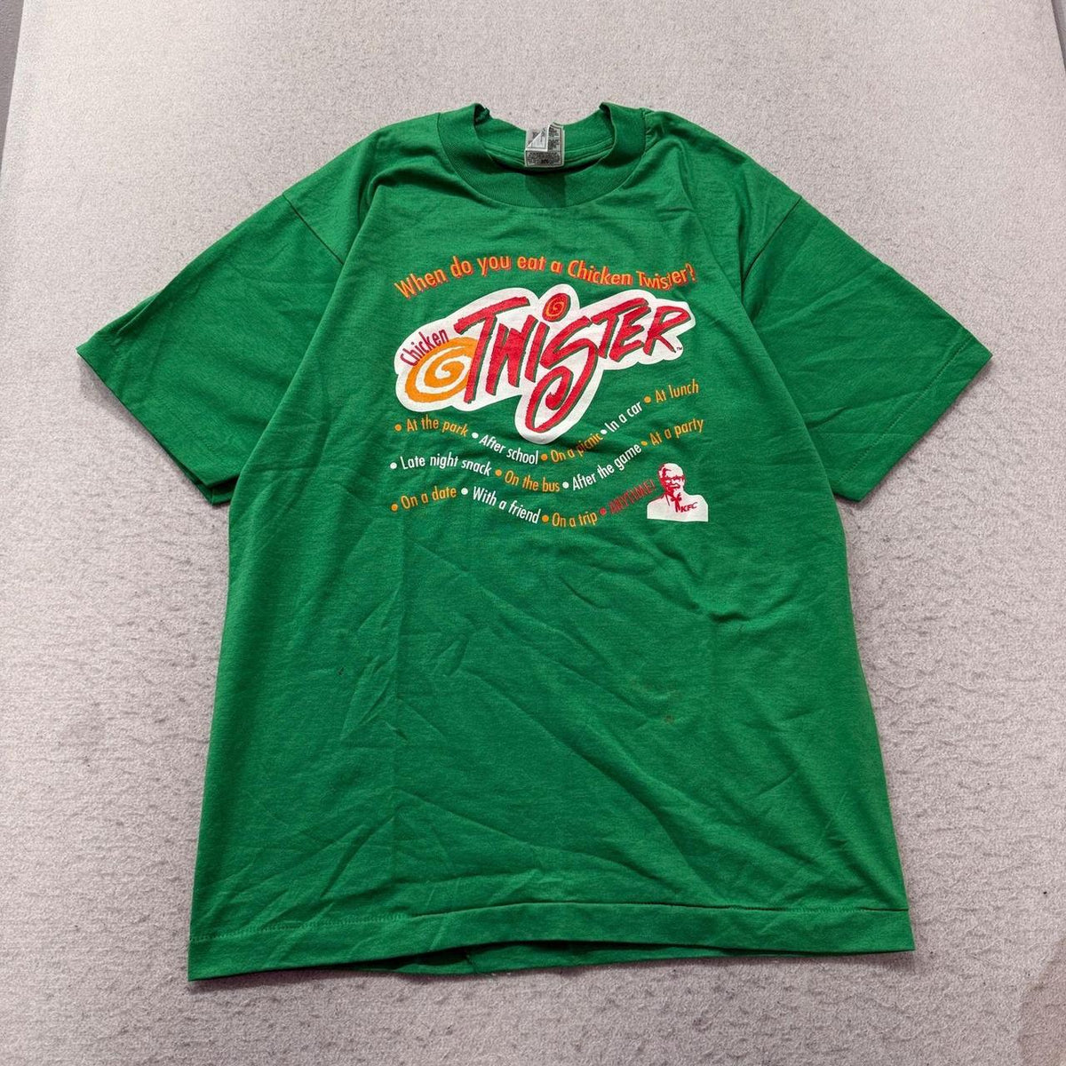 Vintage Y2K 2000's Fruit of the Loom Kelly Green Boxy Graphic Tee