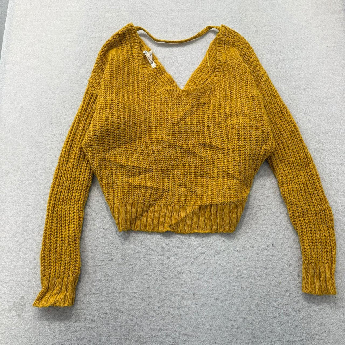 Vintage Y2K 2000's Women's Mustard Yellow Boxy Cropped Knit Sweater