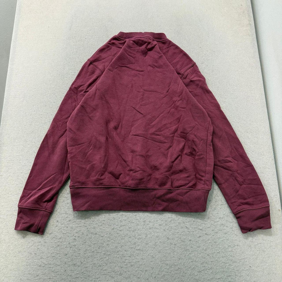 Vintage Y2K 2000's Women's Burgundy Boxy Blank Crewneck Sweatshirt