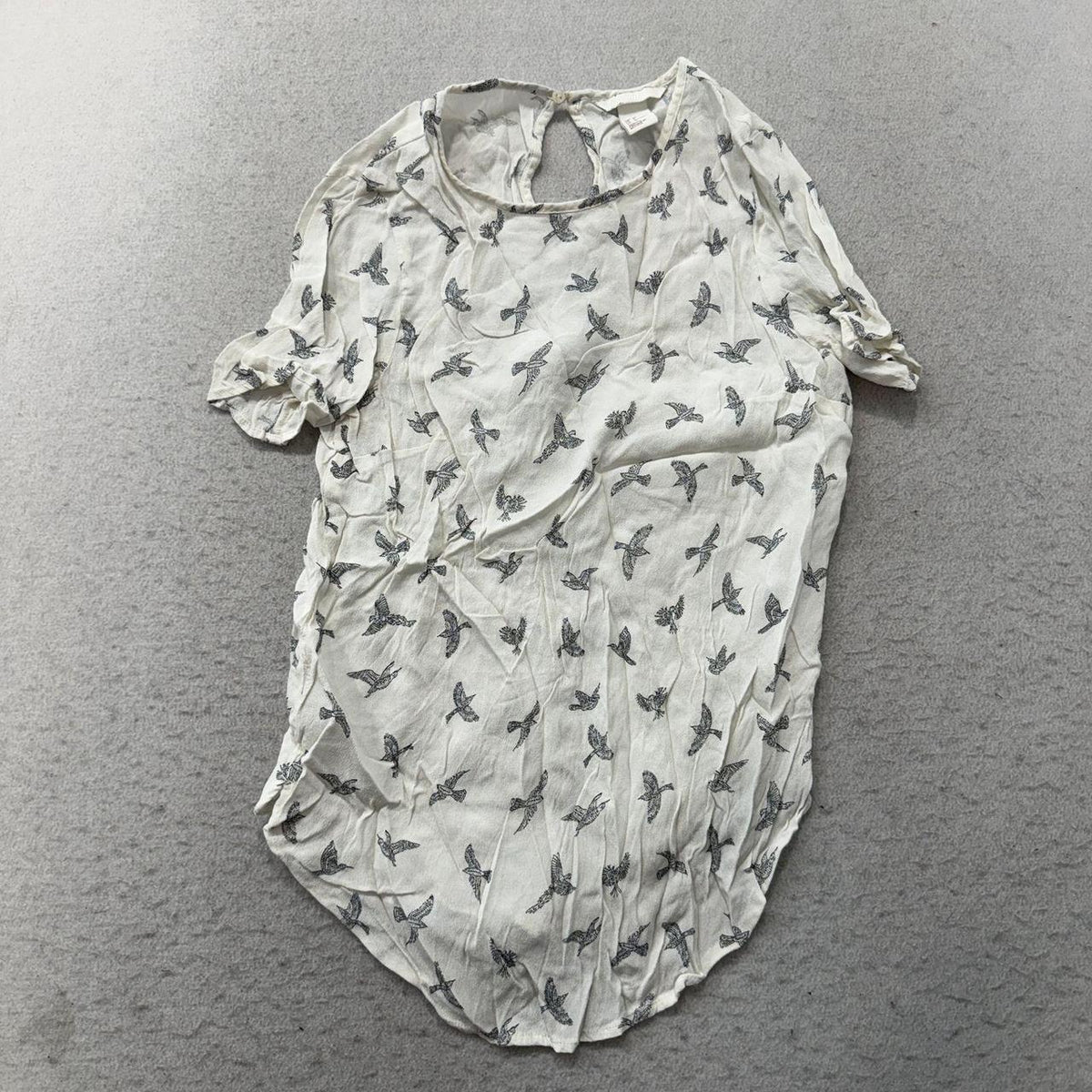 Vintage Y2K 2000's Women's H&M Cream Bird Graphic Blouse