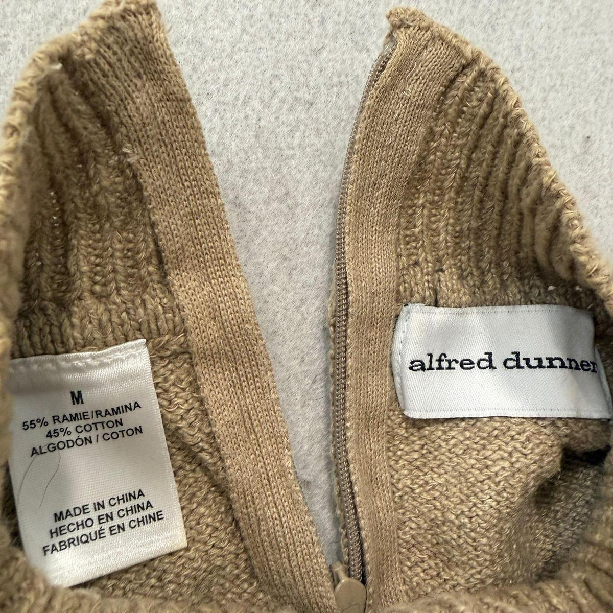 Vintage Y2K 2000's Women's Alfred Dunner Cream Boxy Embroidered Turtleneck