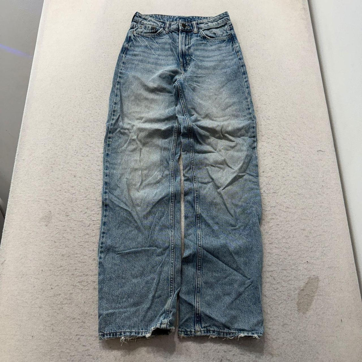 Vintage Y2K 2000's Women's Wide Leg Faded Open Leg Jeans