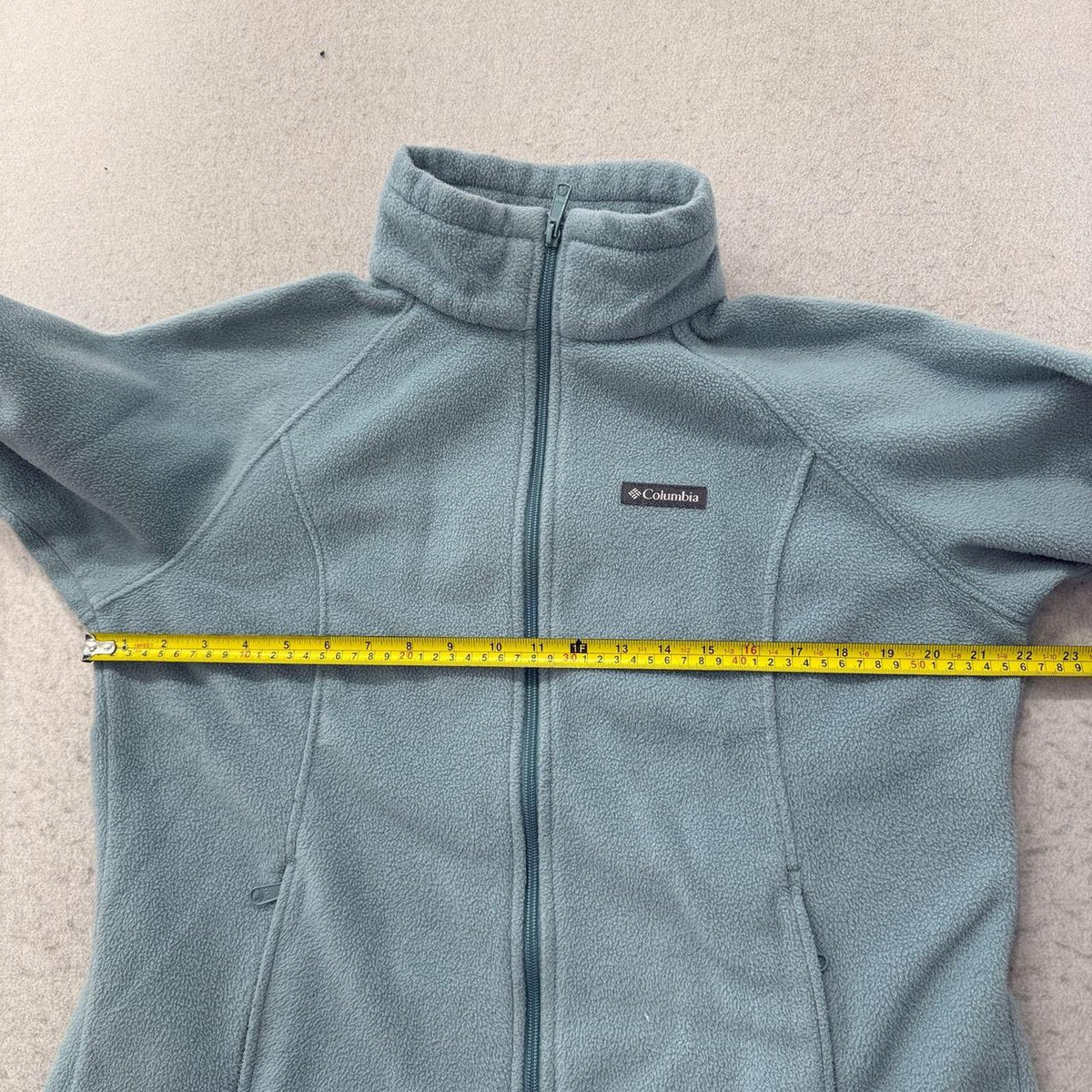 Vintage Y2K 2000's Women's Columbia Sage Green Zip Up Fleece Jacket