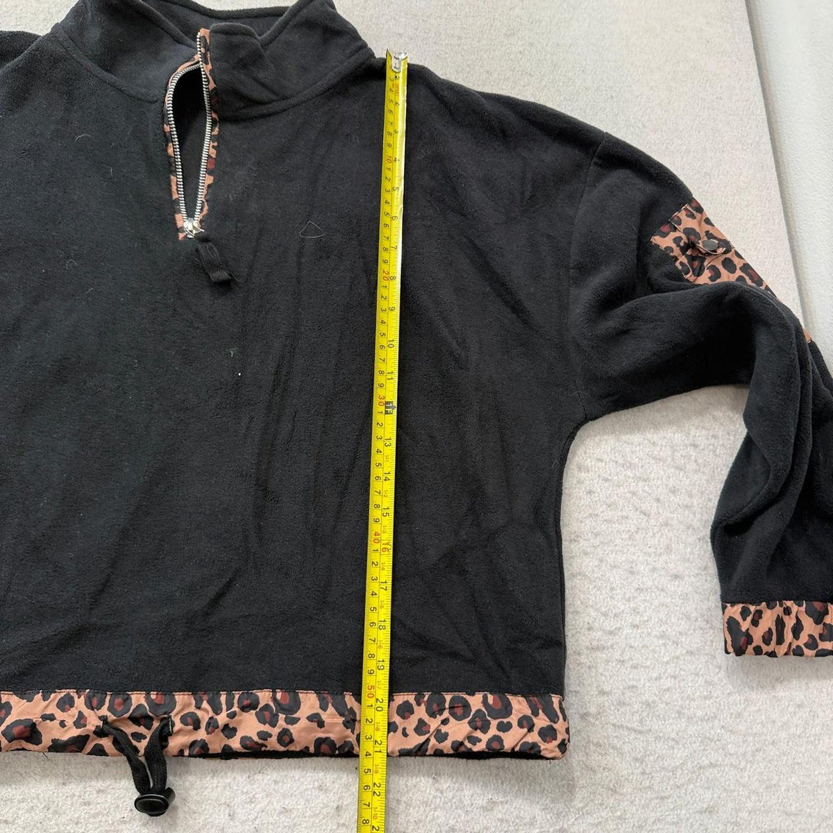 Vintage Y2K 2000's Women's Black Leopard Trim Oversized Half Zip Sweatshirt