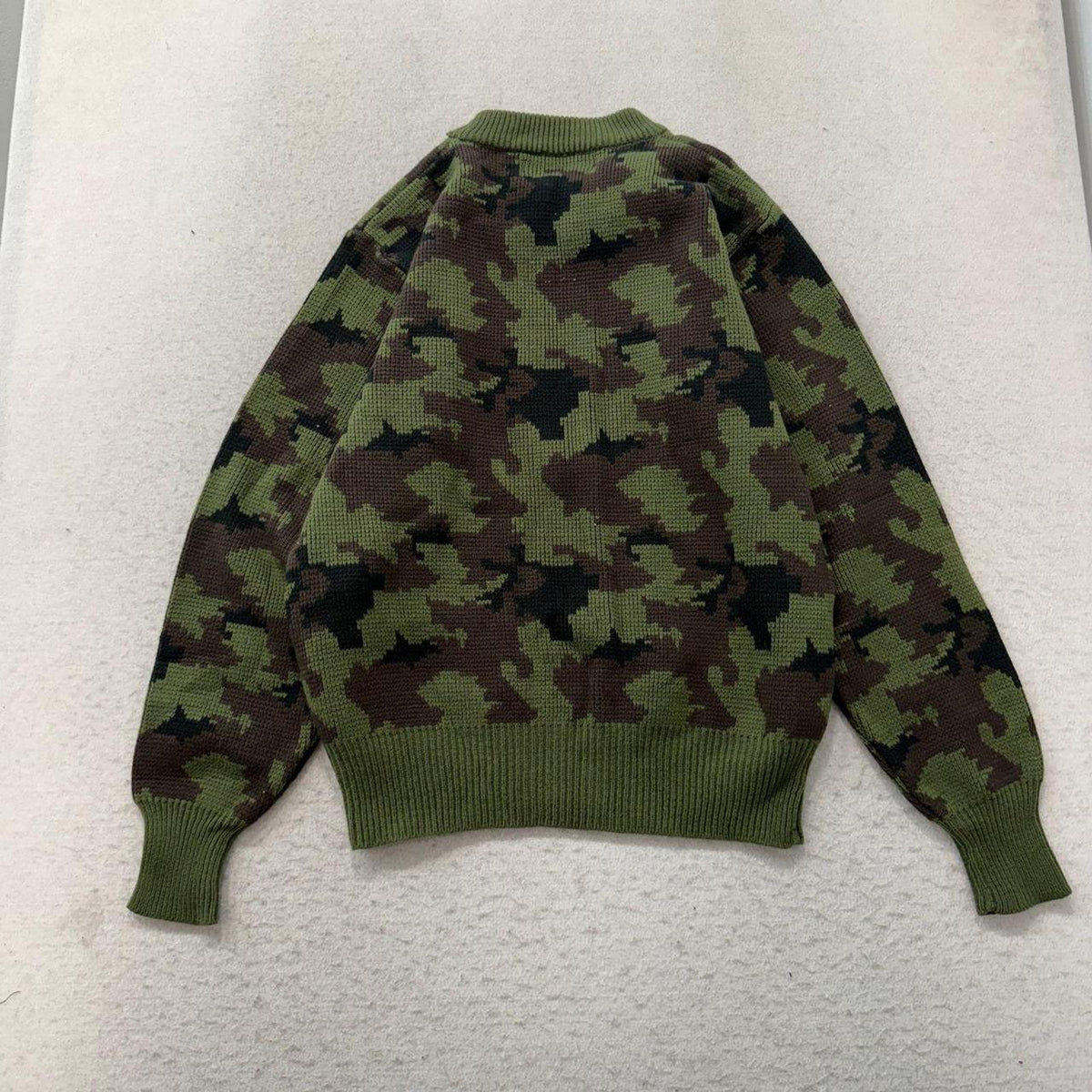Vintage Y2K 2000's Sage Green Camo Boxy Crewneck Sweater