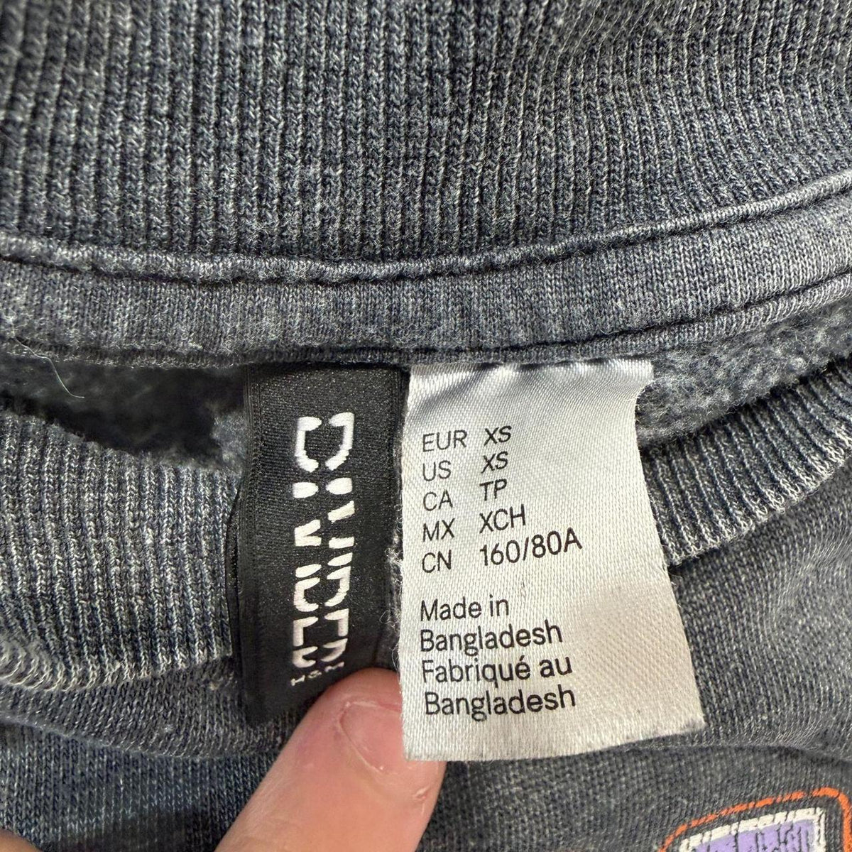 Vintage Y2K 2000's Charcoal Grey Boxy Faded Graphic Sweatshirt