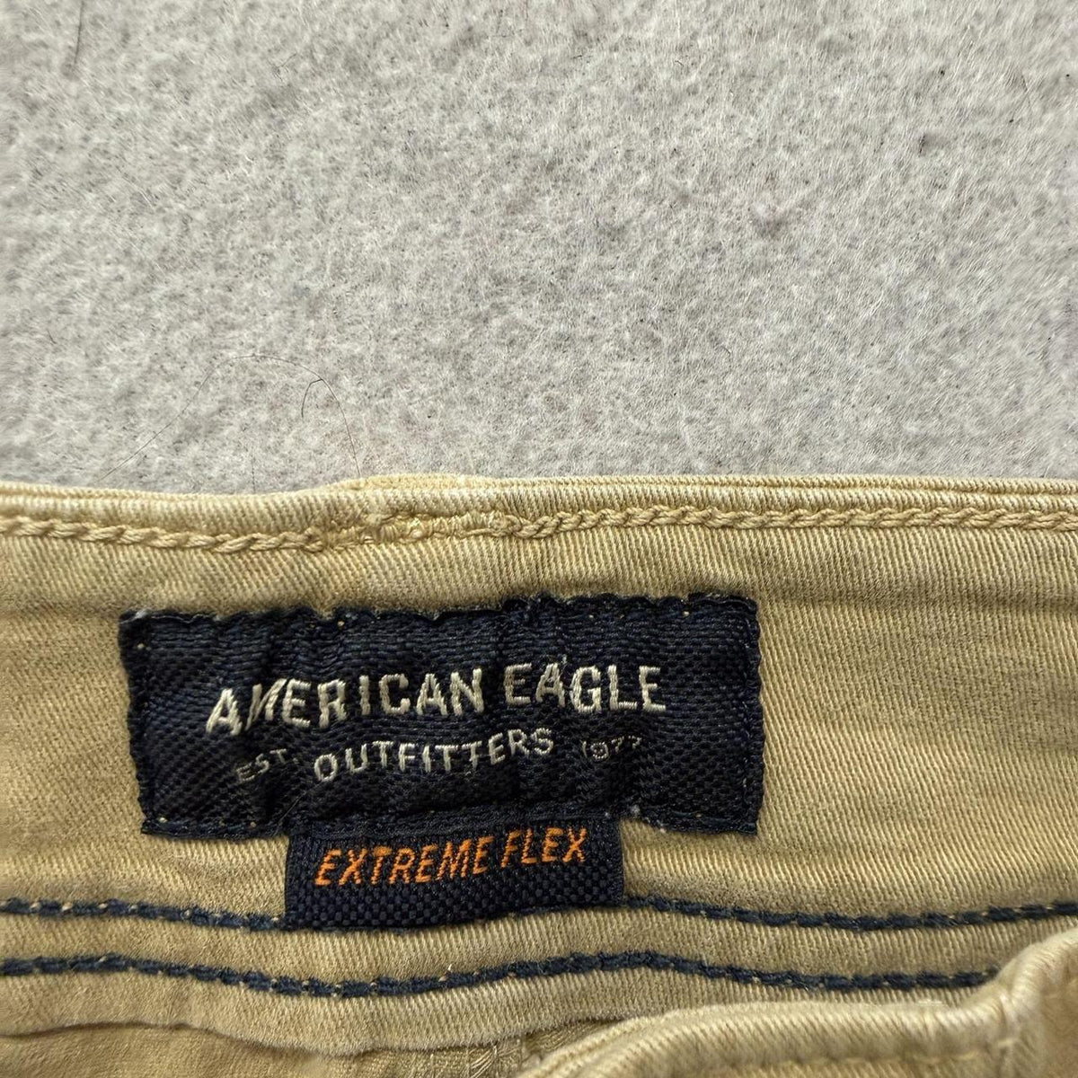 Vintage Y2K 2000's American Eagle Khaki Baggy Cargo Shorts
