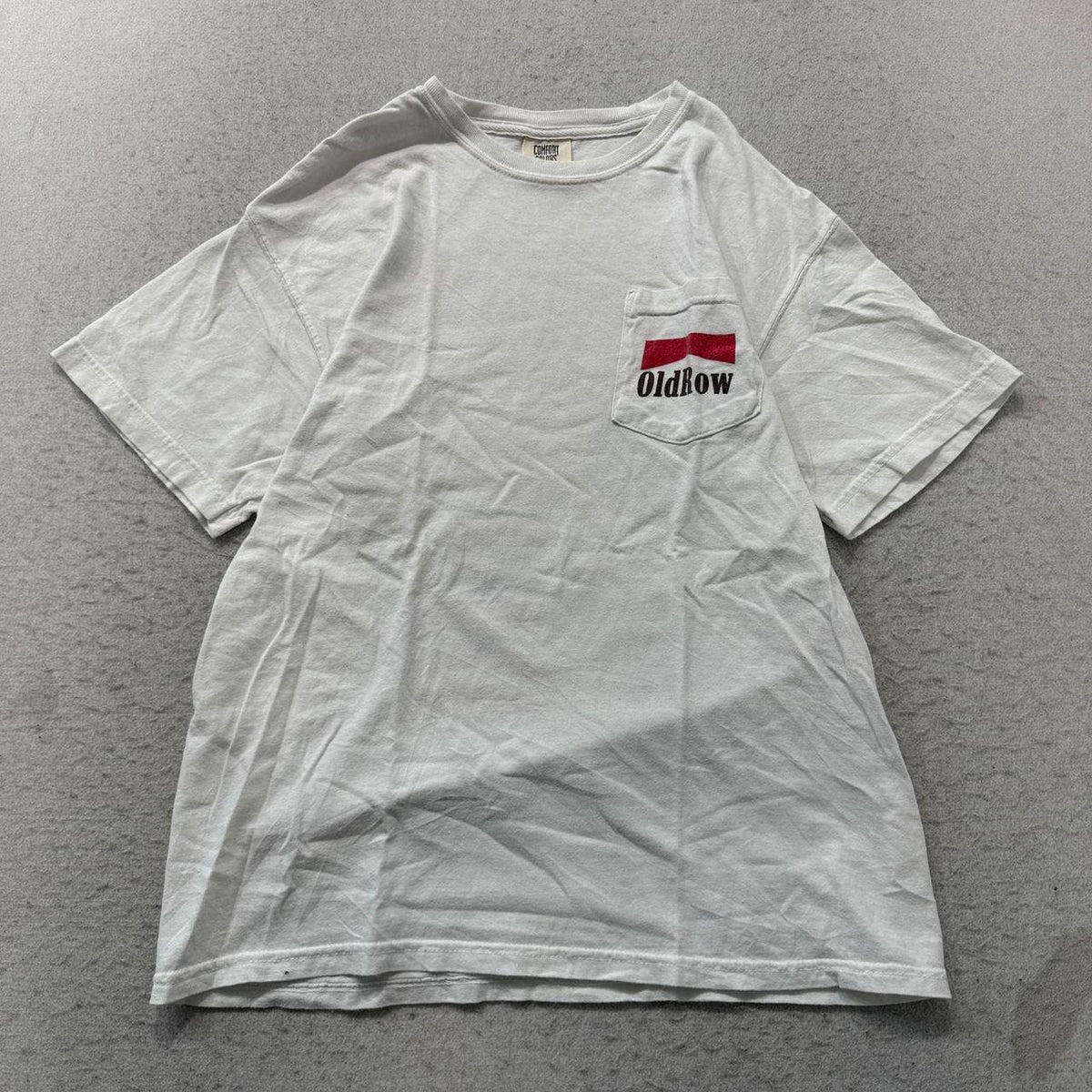 Vintage Y2K 2000's Comfort Colors Cream Boxy Graphic Pocket Tee