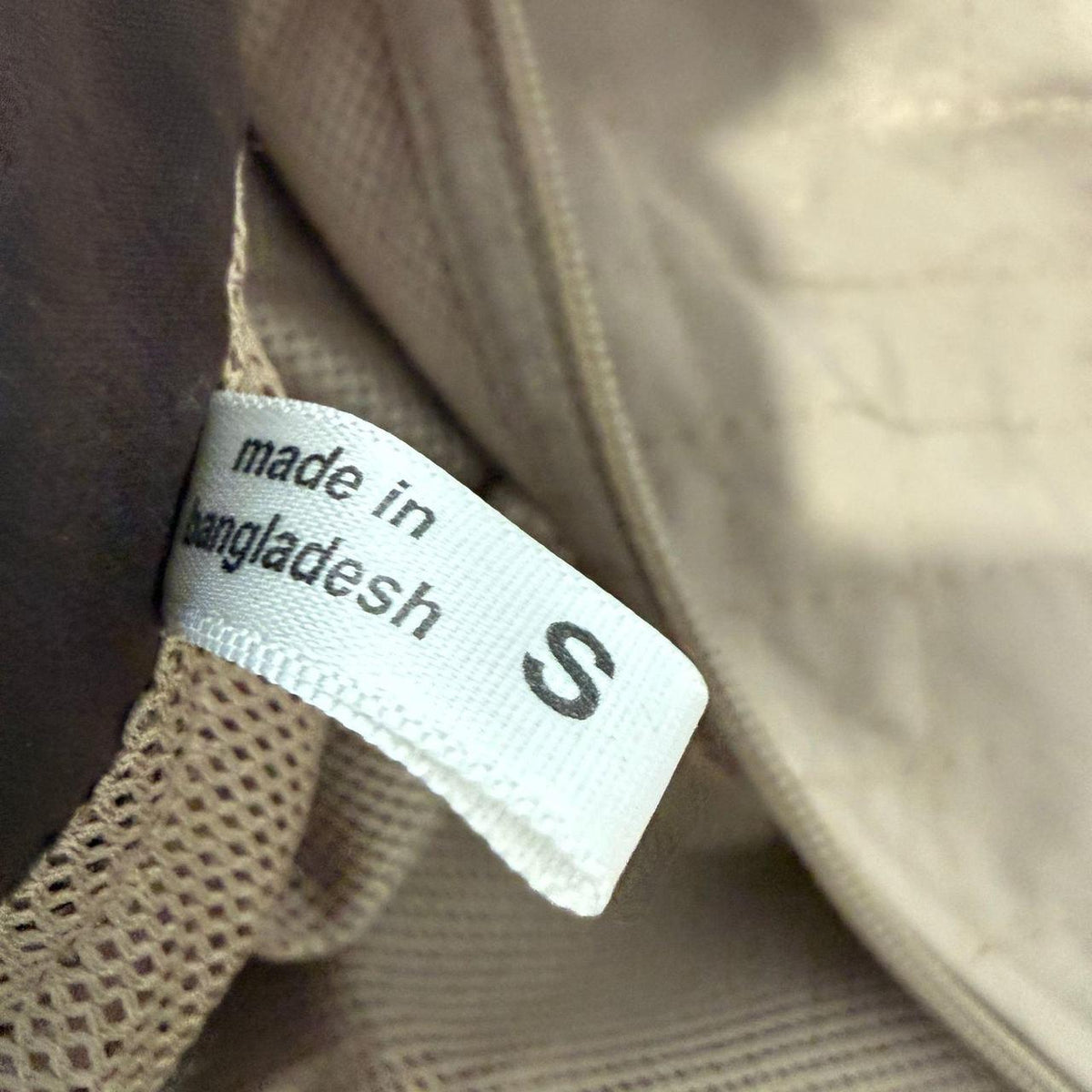 Vintage Y2K 2000's Women's Three Hearts Beige Boxy Zip Up Quilted Jacket