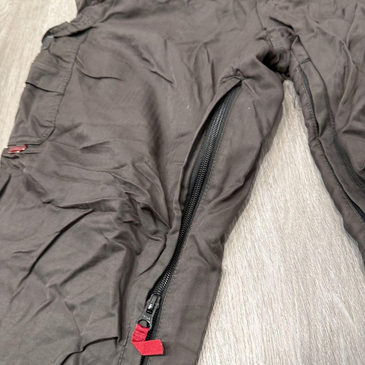 Vintage Y2K 2000's Airzone Charcoal Grey Baggy Cargo Pants