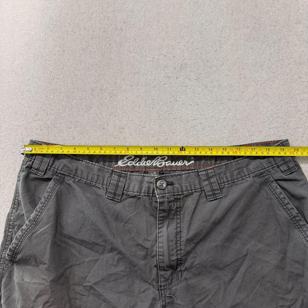 Vintage Y2K 2000's Eddie Bauer Charcoal Grey Baggy Cargo Shorts