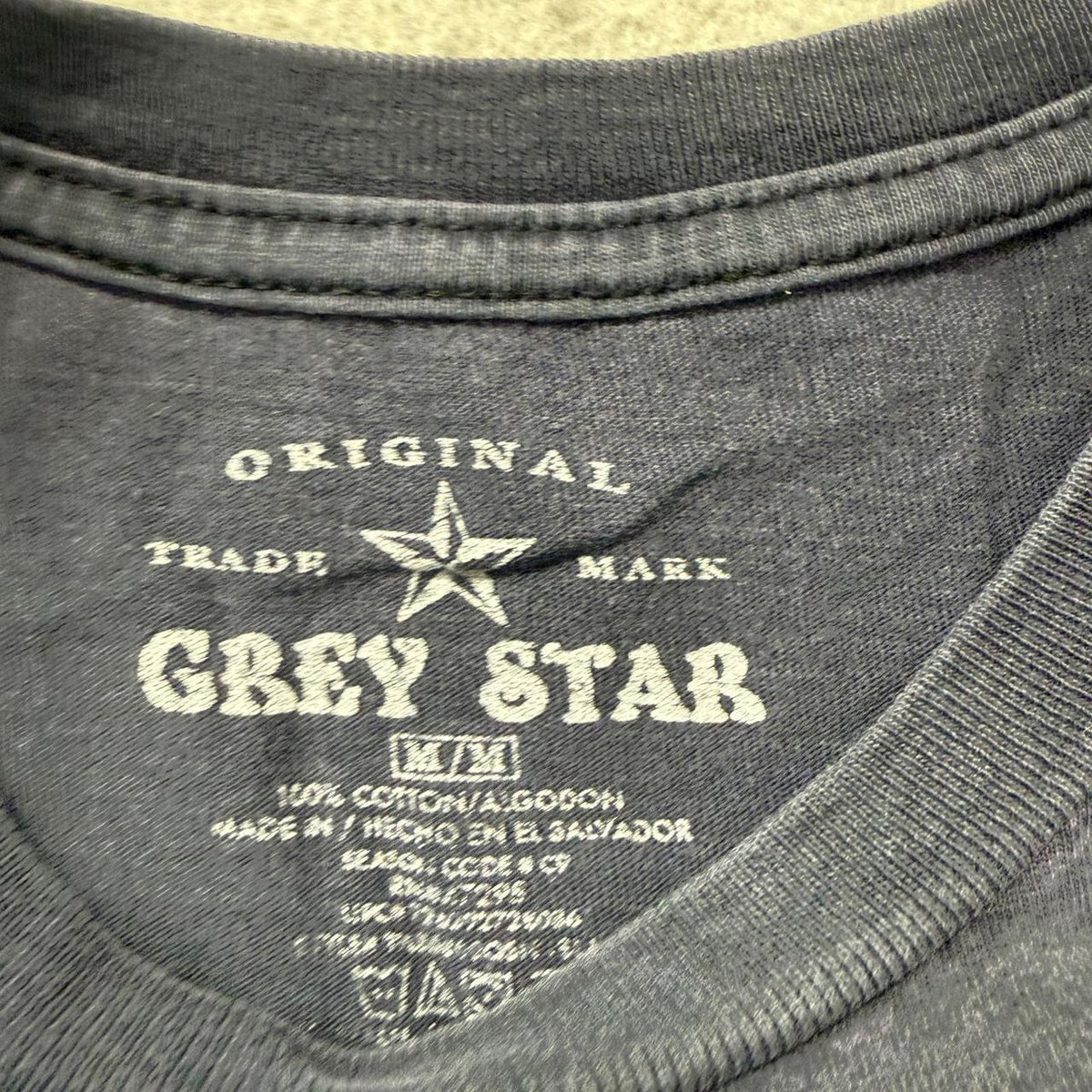 Vintage Y2K 2000's Grey Star Faded Grunge Skull Graphic Tee