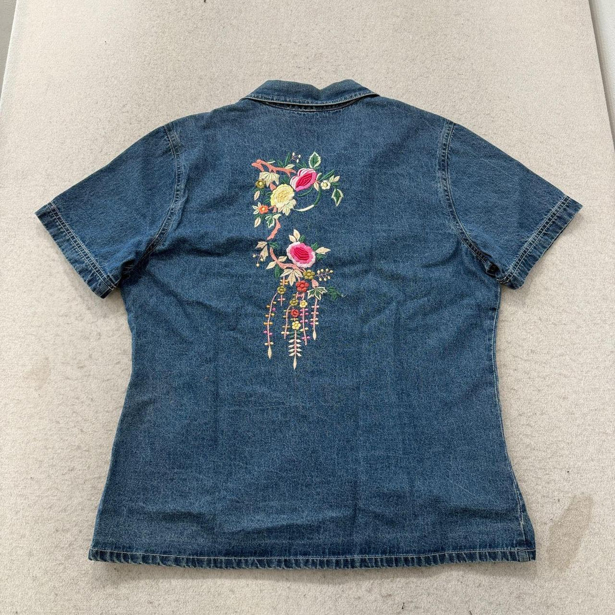 Vintage Y2K 2000's Women's Boxy Faded Floral Embroidery Denim Shirt