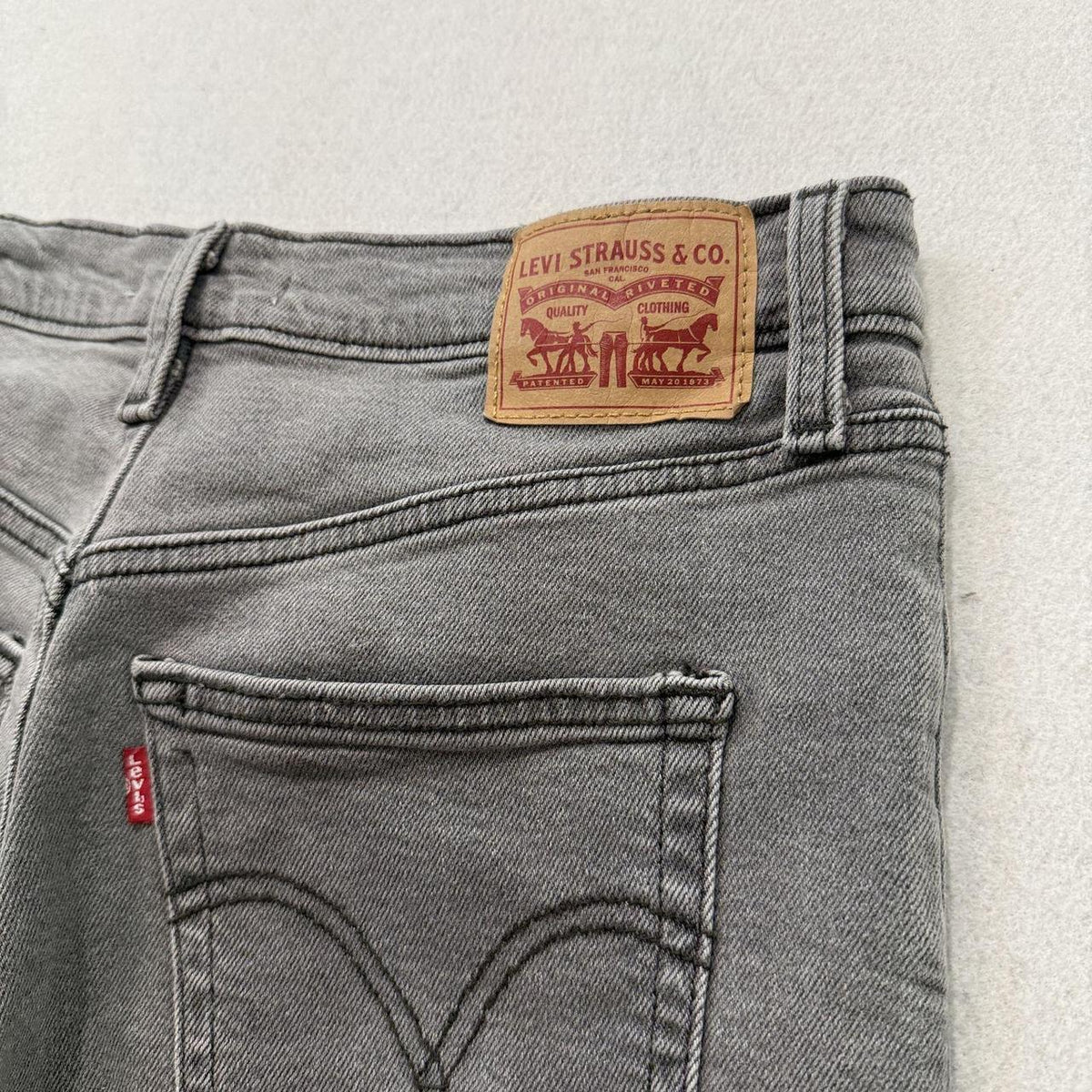 Vintage Y2K 2000's Levi's Faded Baggy Open Leg Jeans