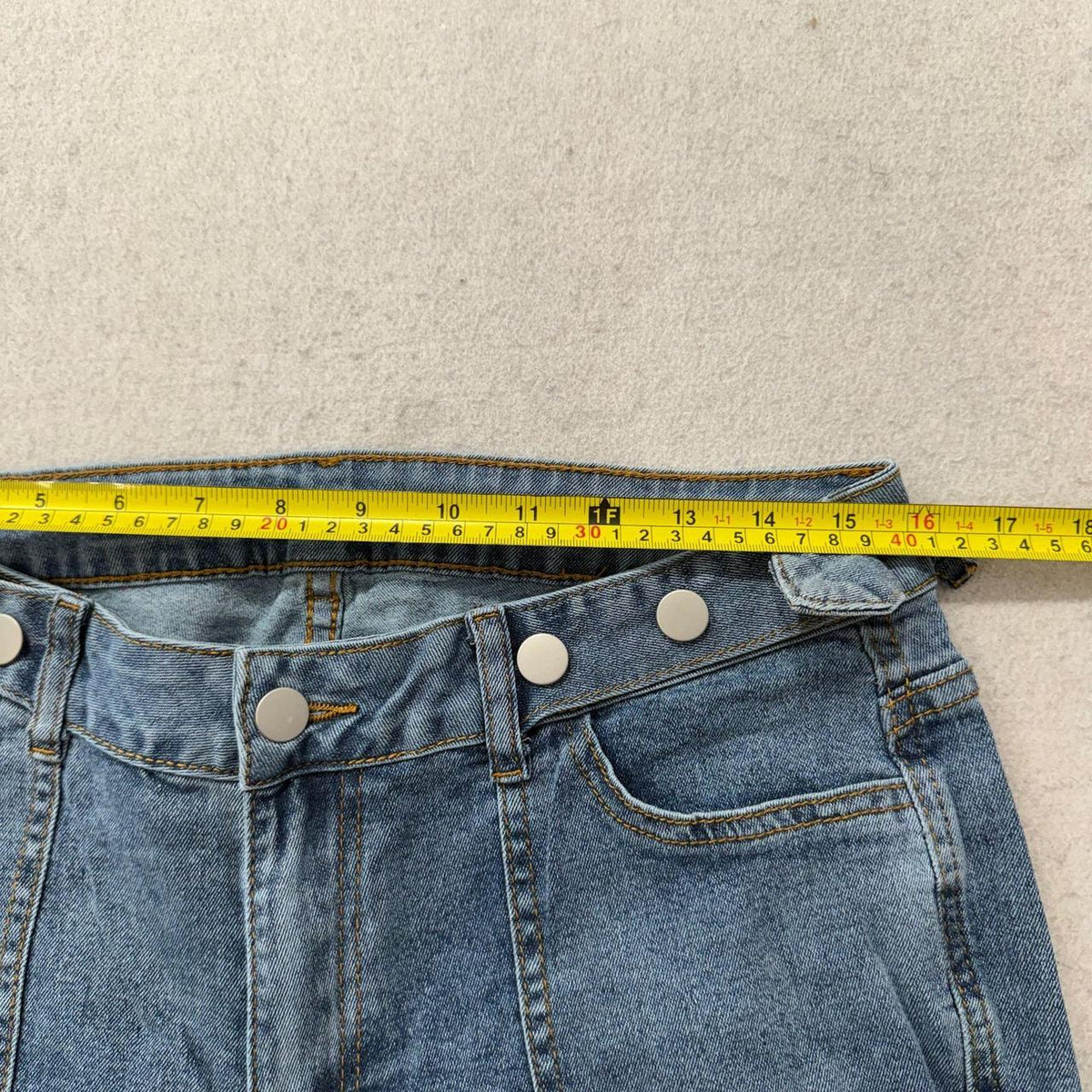 Vintage Y2K 2000's Women's Baggy Faded Cargo Jeans