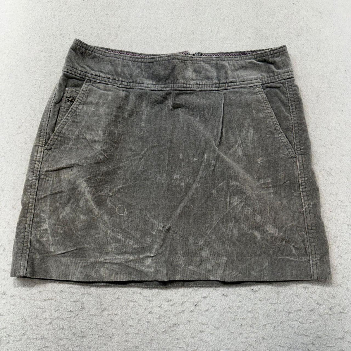 Vintage Y2K 2000's Banana Republic Grey Faded Corduroy Jeans