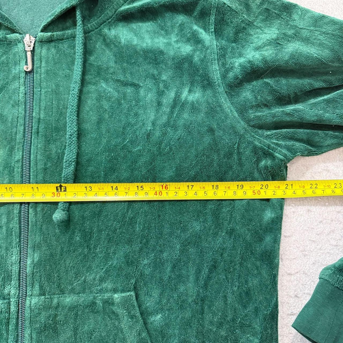 Vintage Y2K 2000's Women's Juicy Couture Forest Green Boxy Velour Zip Up Hoodie