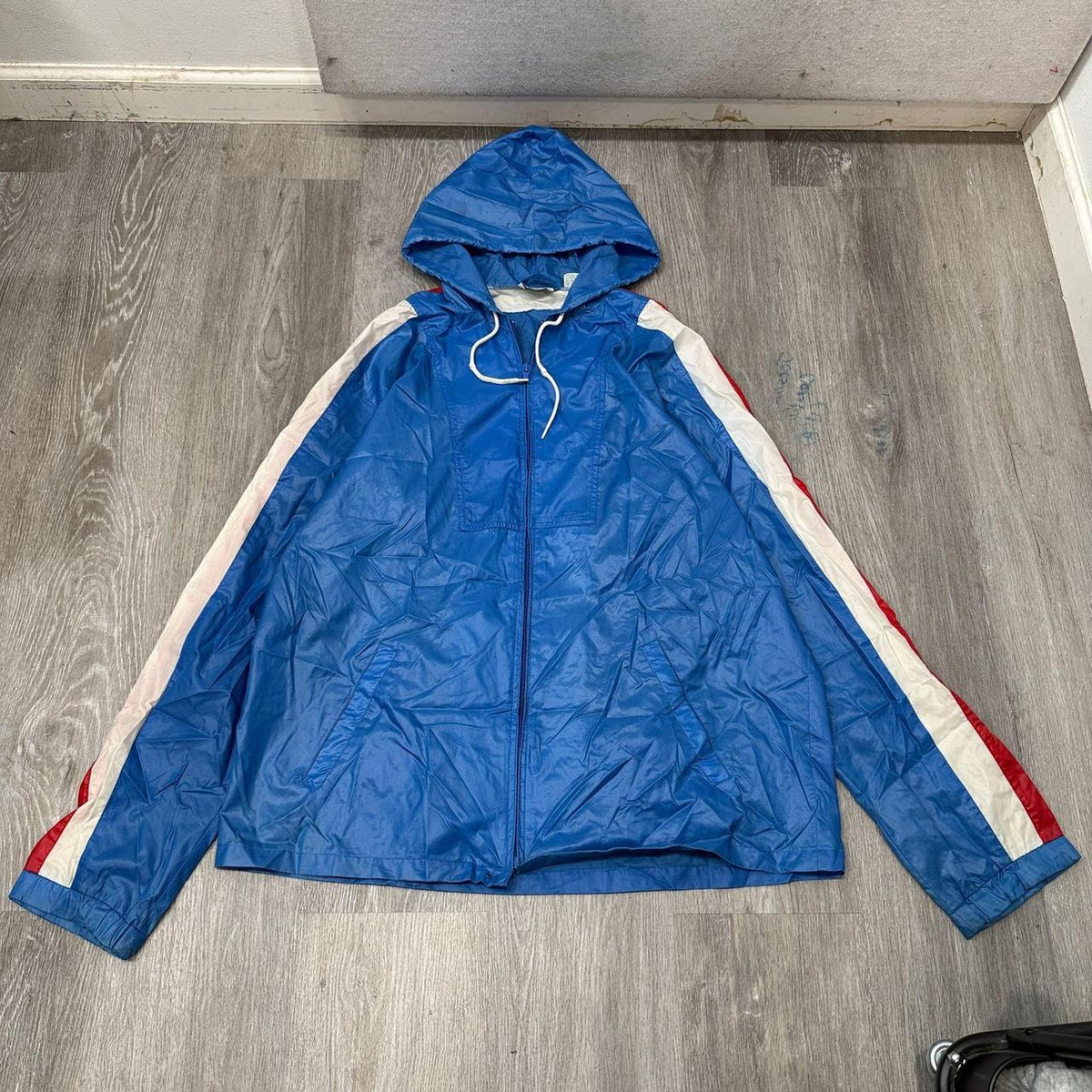 Vintage Y2K 2000's Women's Lacoste Royal Blue Boxy Zip Up Windbreaker