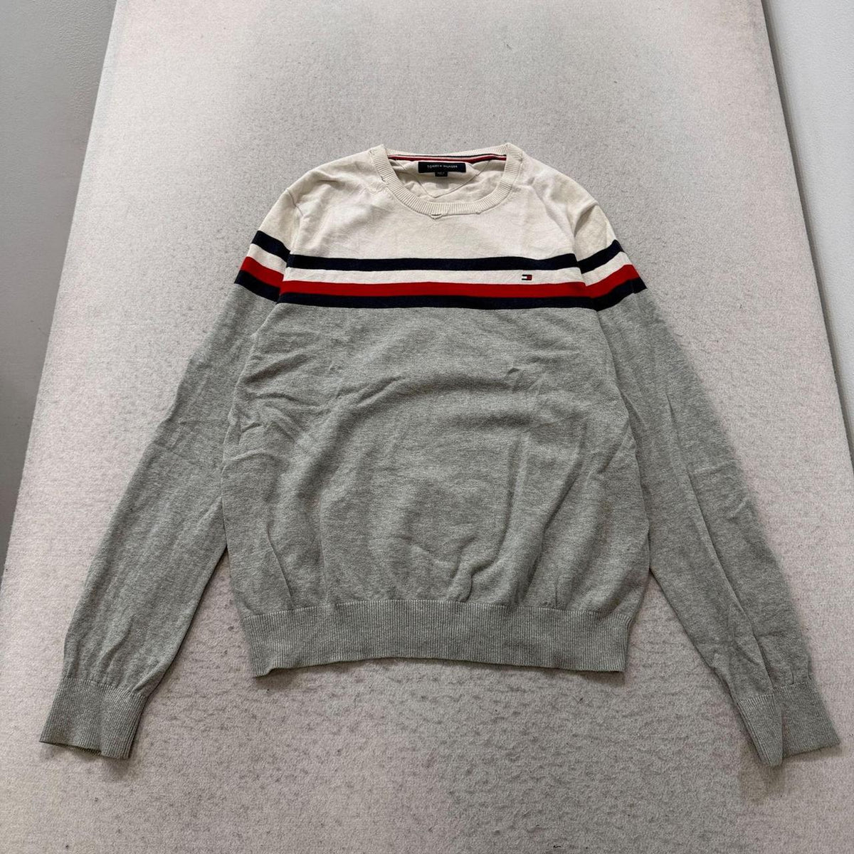 Vintage Y2K 2000's Tommy Hilfiger Cream Boxy Crewneck Sweater