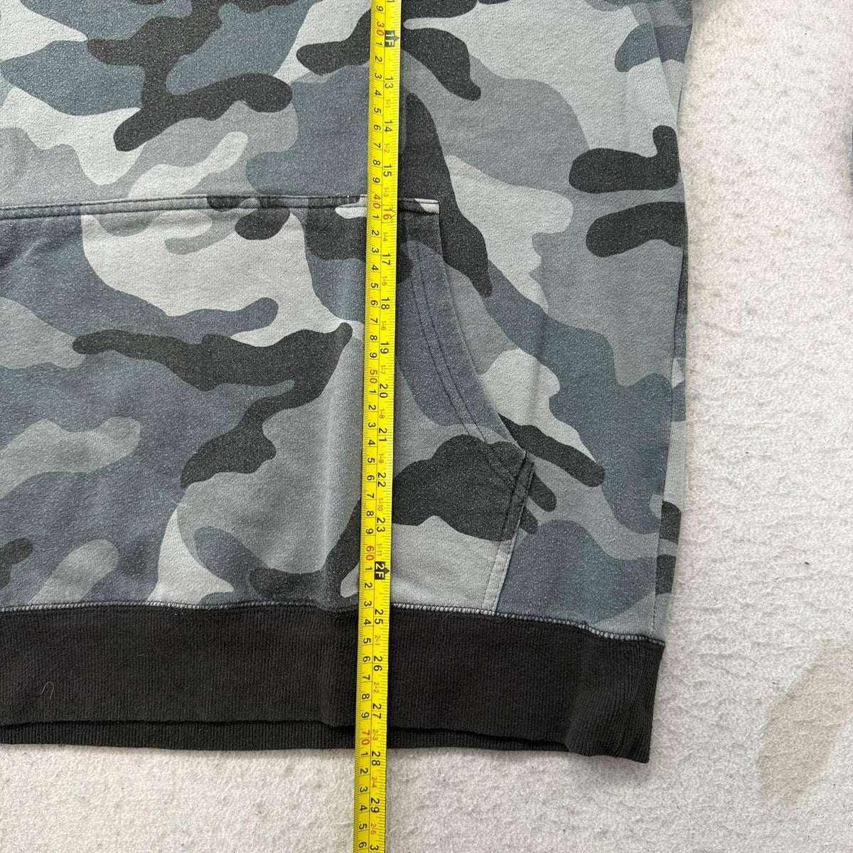 Vintage Y2K 2000's Billabong Grey Camo Boxy Pullover Hoodie