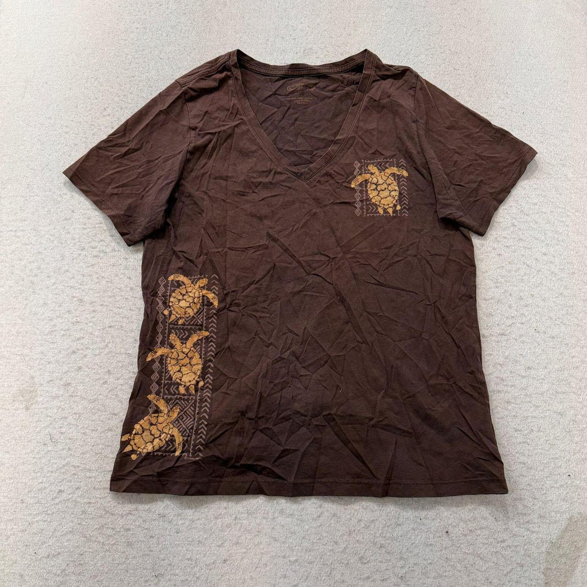 Vintage Y2K 2000's Women's Ocochy Brown Graphic Tee Gold Turtle